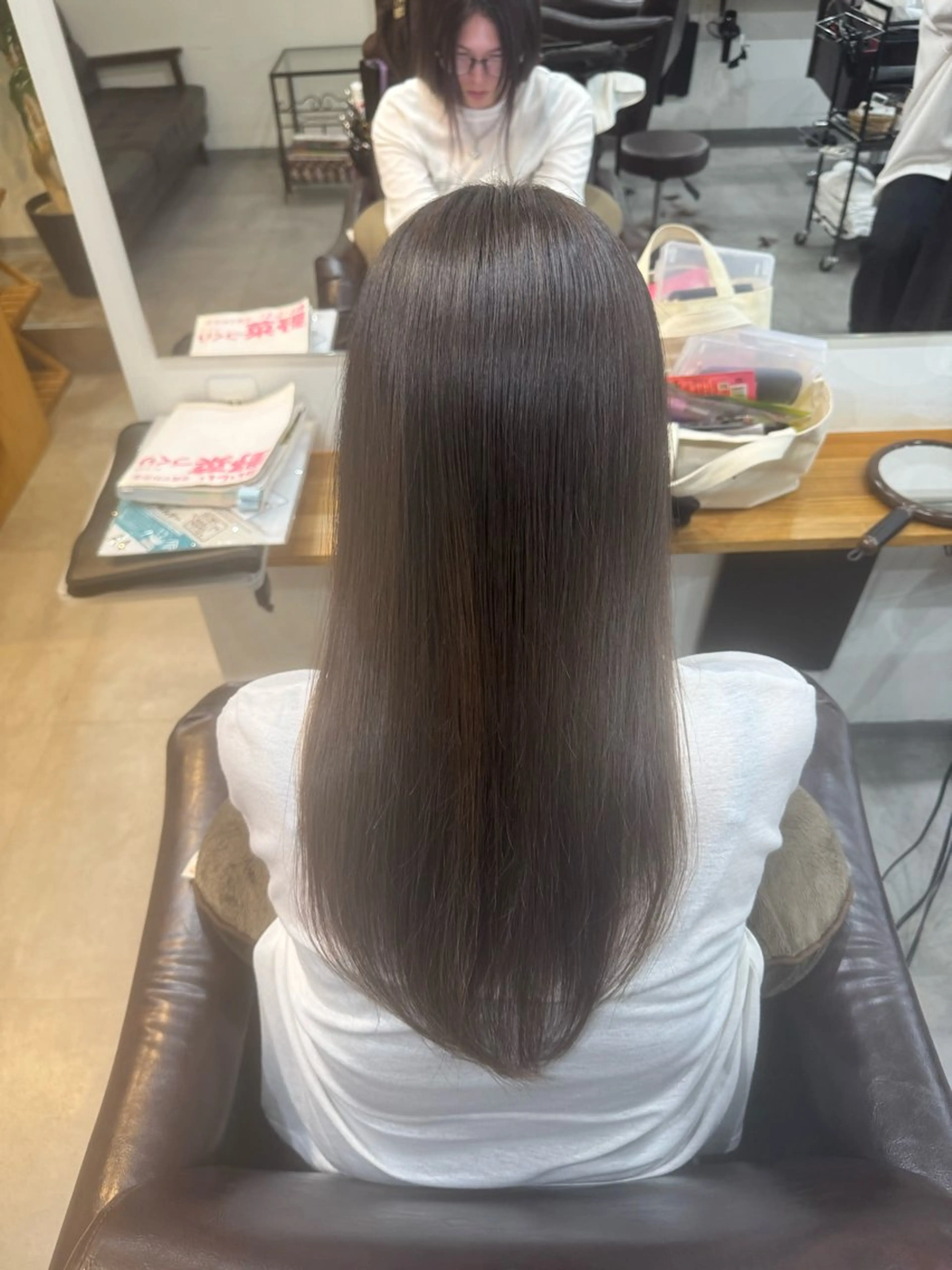 ロング 三原 賢二 【縮毛矯正】のヘアスタイル