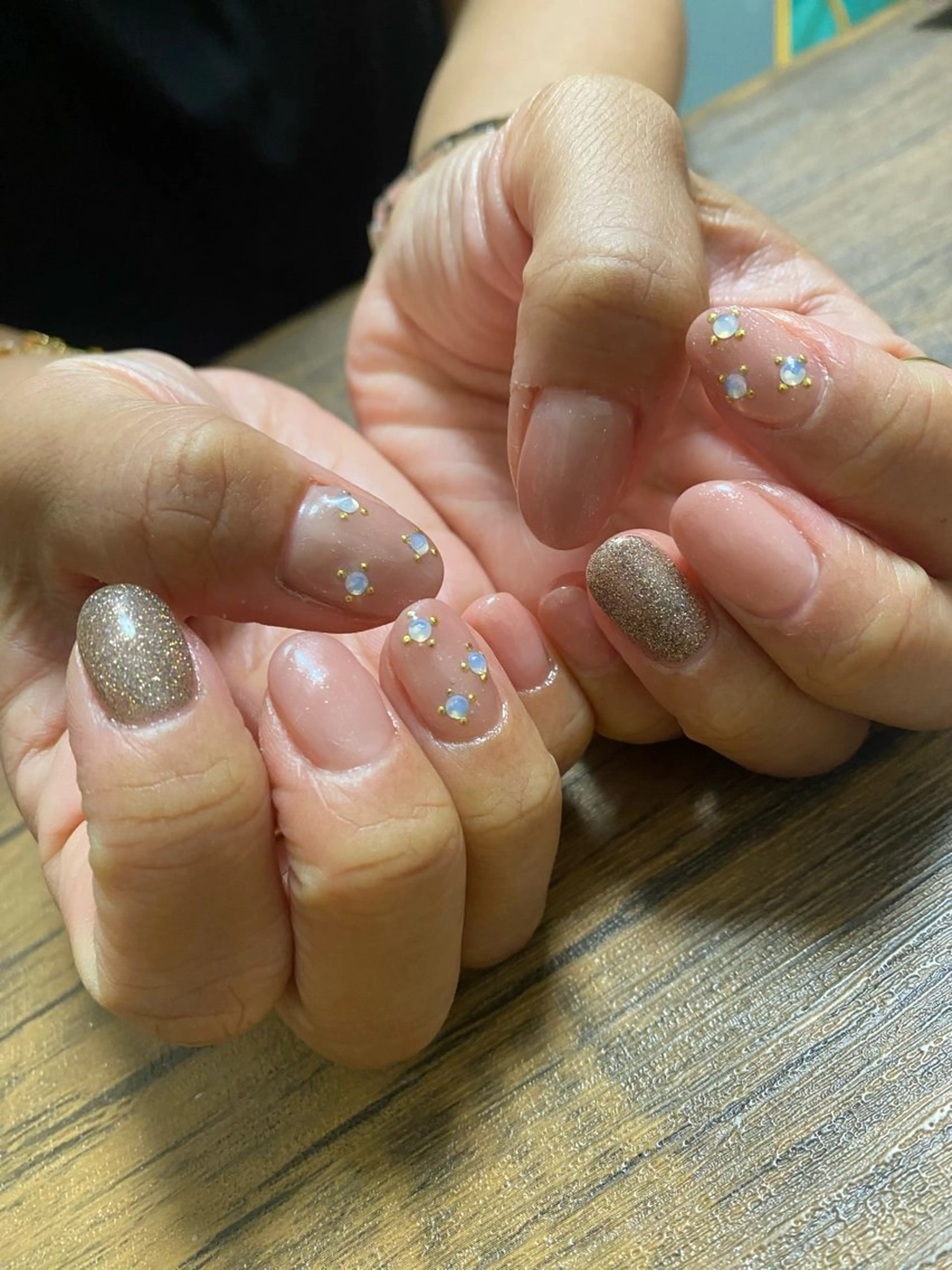 ネイル ハンドネイル 小倉 梨衣那のネイルデザイン