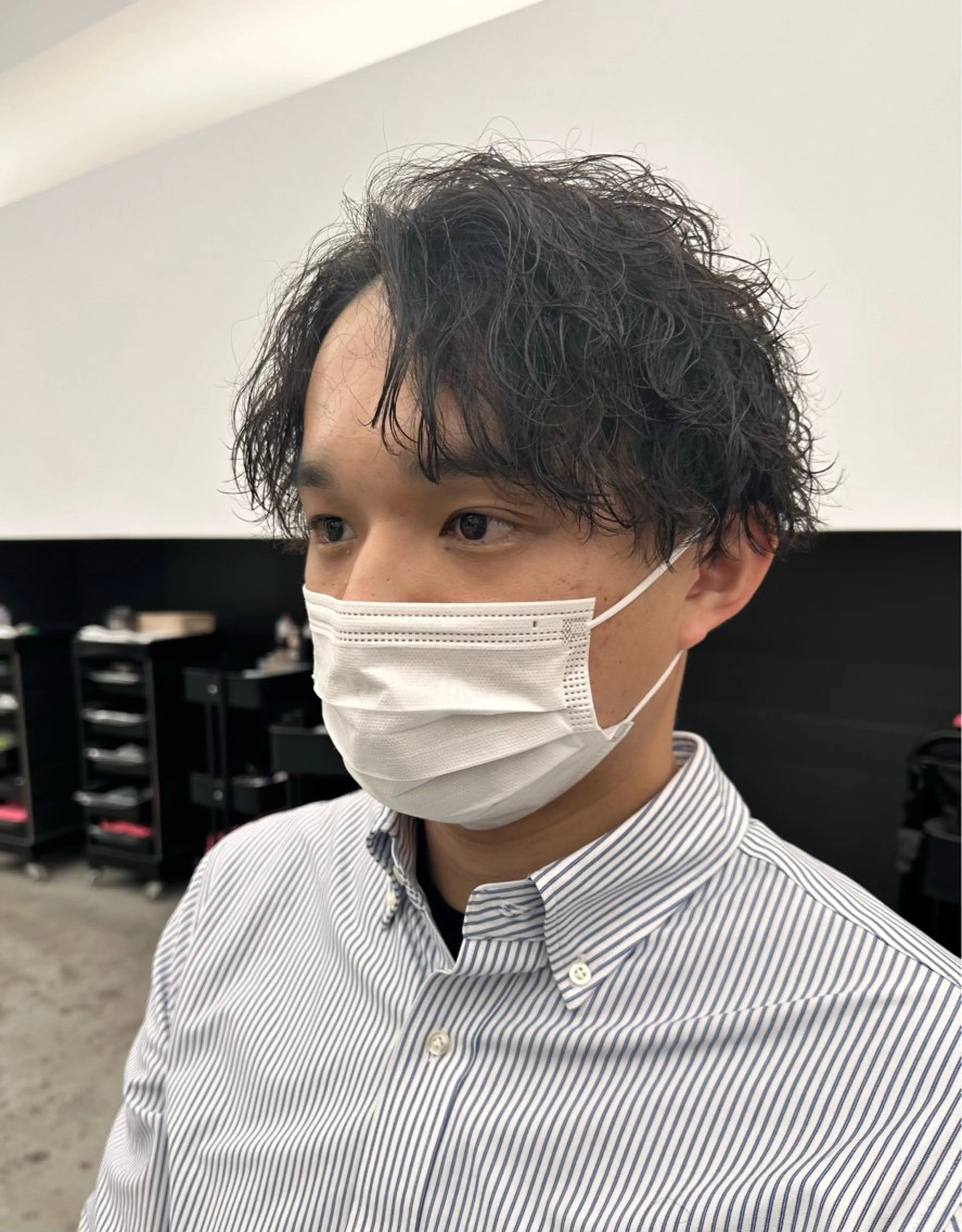 パーマ メンズ 波巻きパーマ NISHI （ニシ）のヘアスタイル