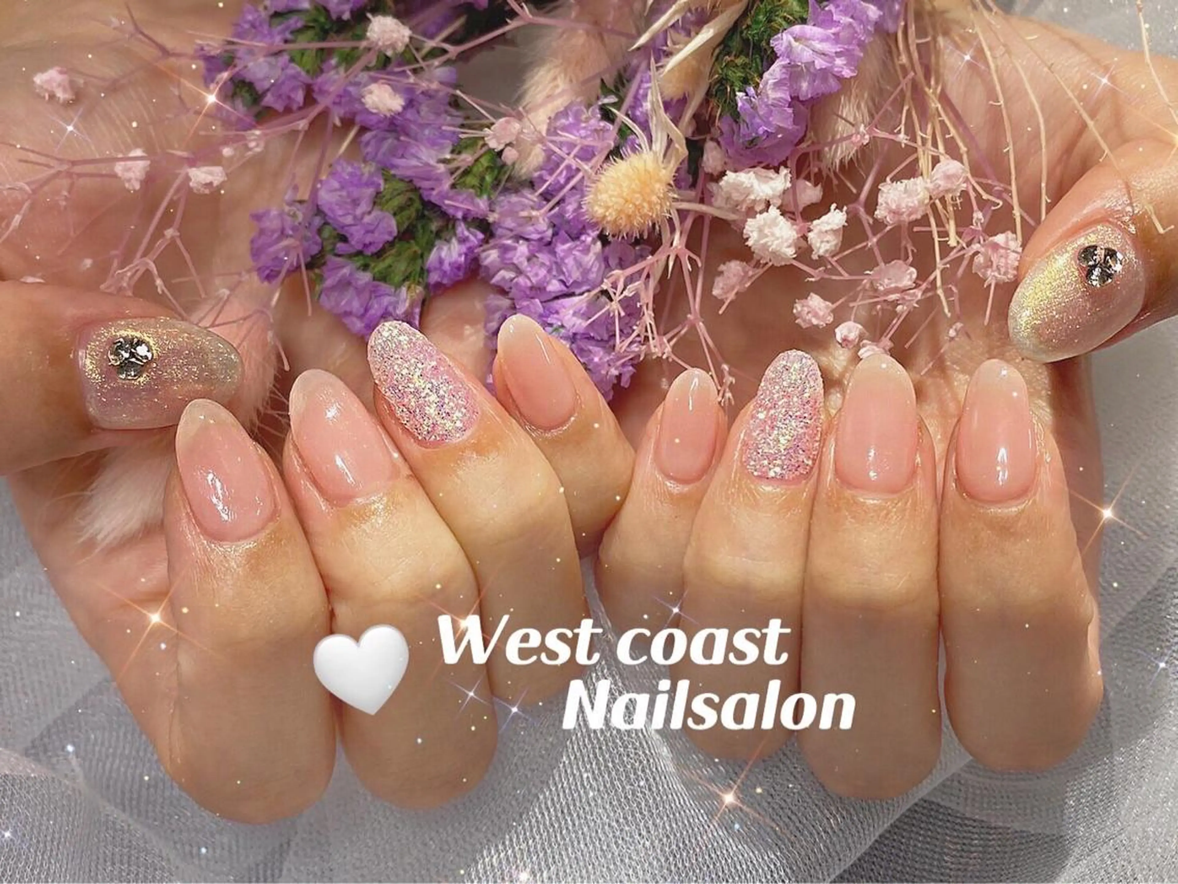 ネイル グラデーション 韓国ネイル ラメ(グリッター) ラメグラデーション 春ネイル リボン、ガーリー パーツ放題専門店のネイルデザイン