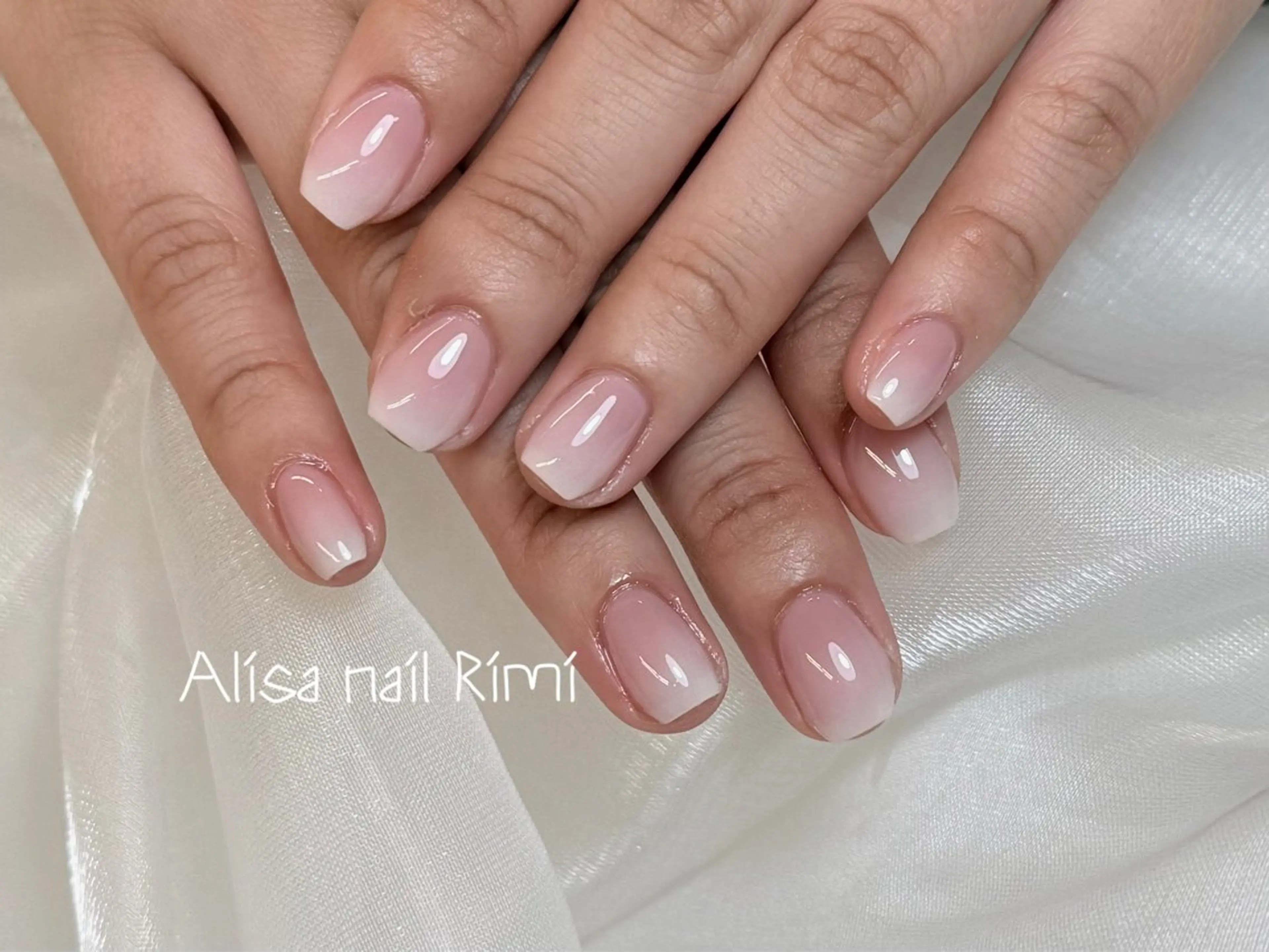 ネイル グラデーション シンプルネイル ハンドネイル リ ミのネイルデザイン