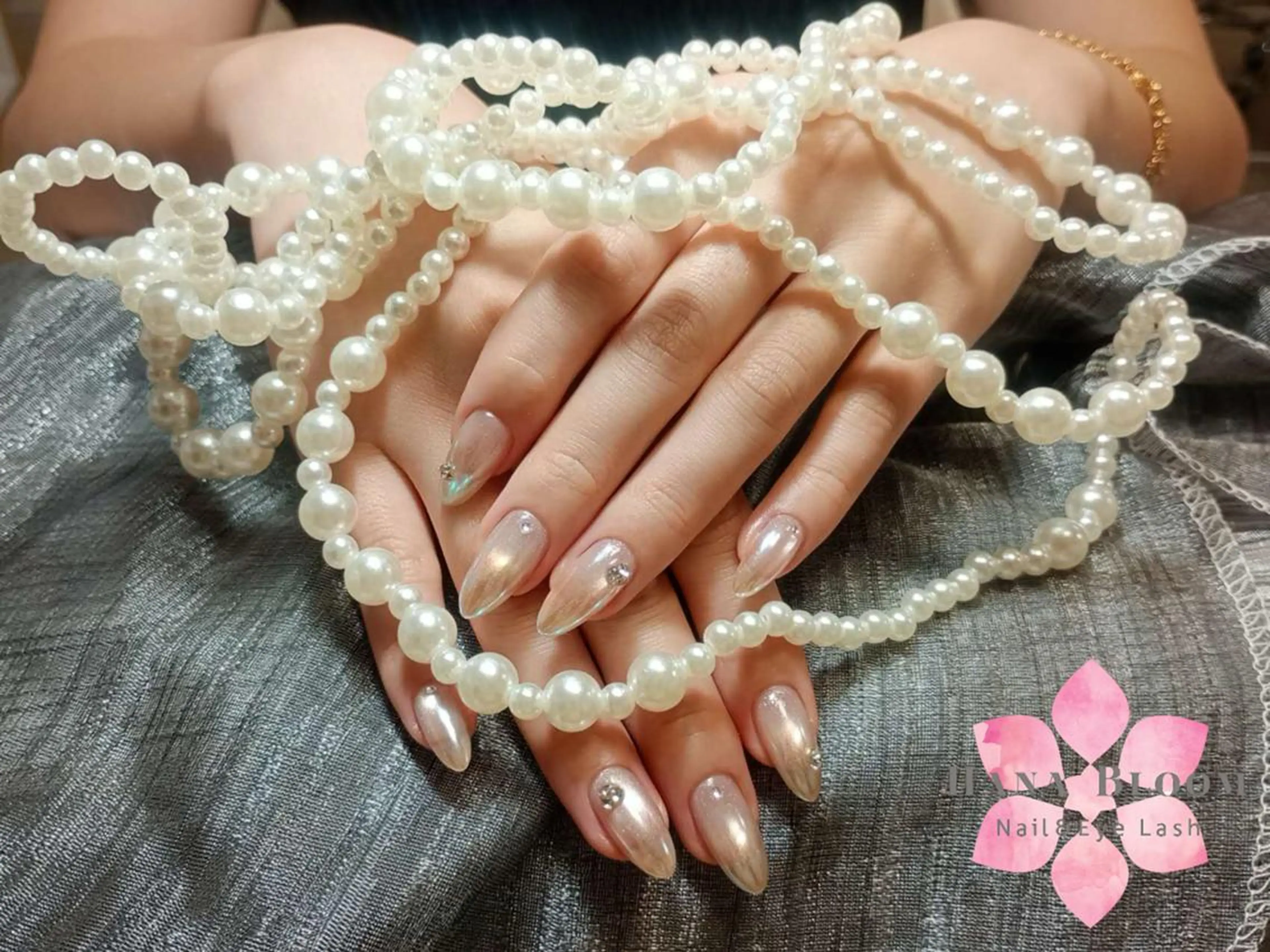ネイル ガーリー 韓国ネイル ロングネイル 持ち込み リボン ハンドネイル ハンドケア Hana Bloom Nail 渋谷道玄坂のネイルデザイン
