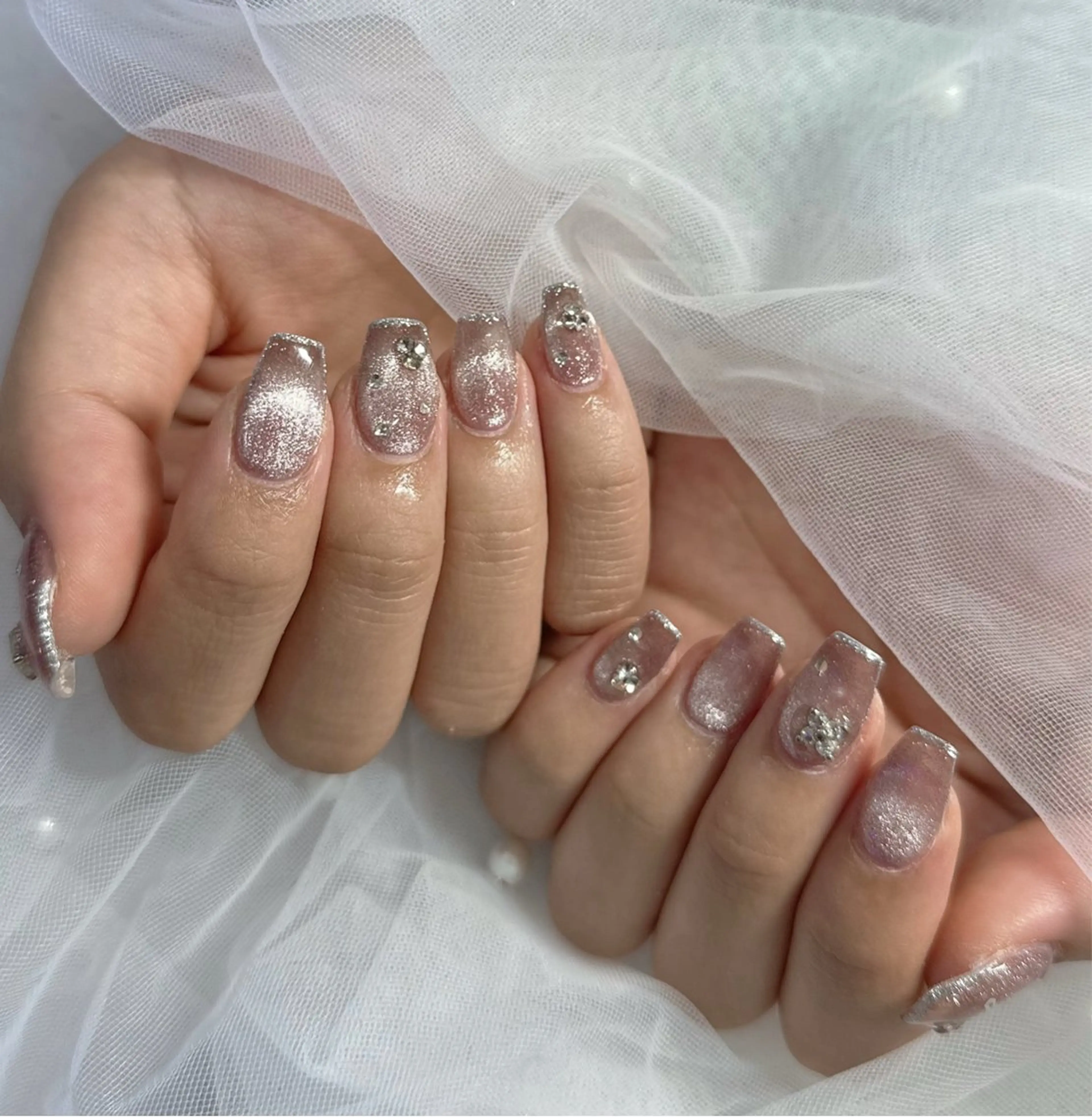 ネイル ハンドネイル フットネイル LAVISH nanamiのネイルデザイン