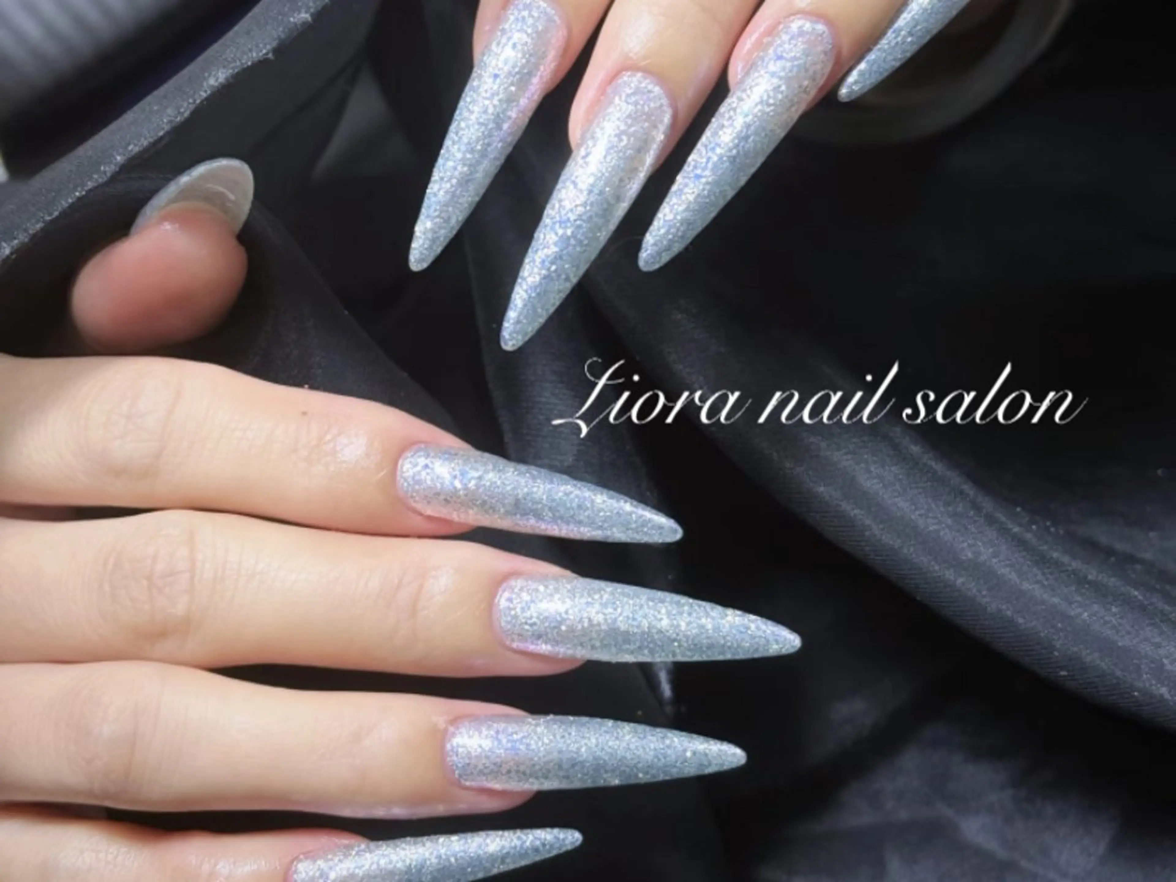 ネイル フレンチネイル ジェルネイル ガーリー グラデーション キラキラネイル ハンドネイル Liora nail スカルプ専門店のネイルデザイン