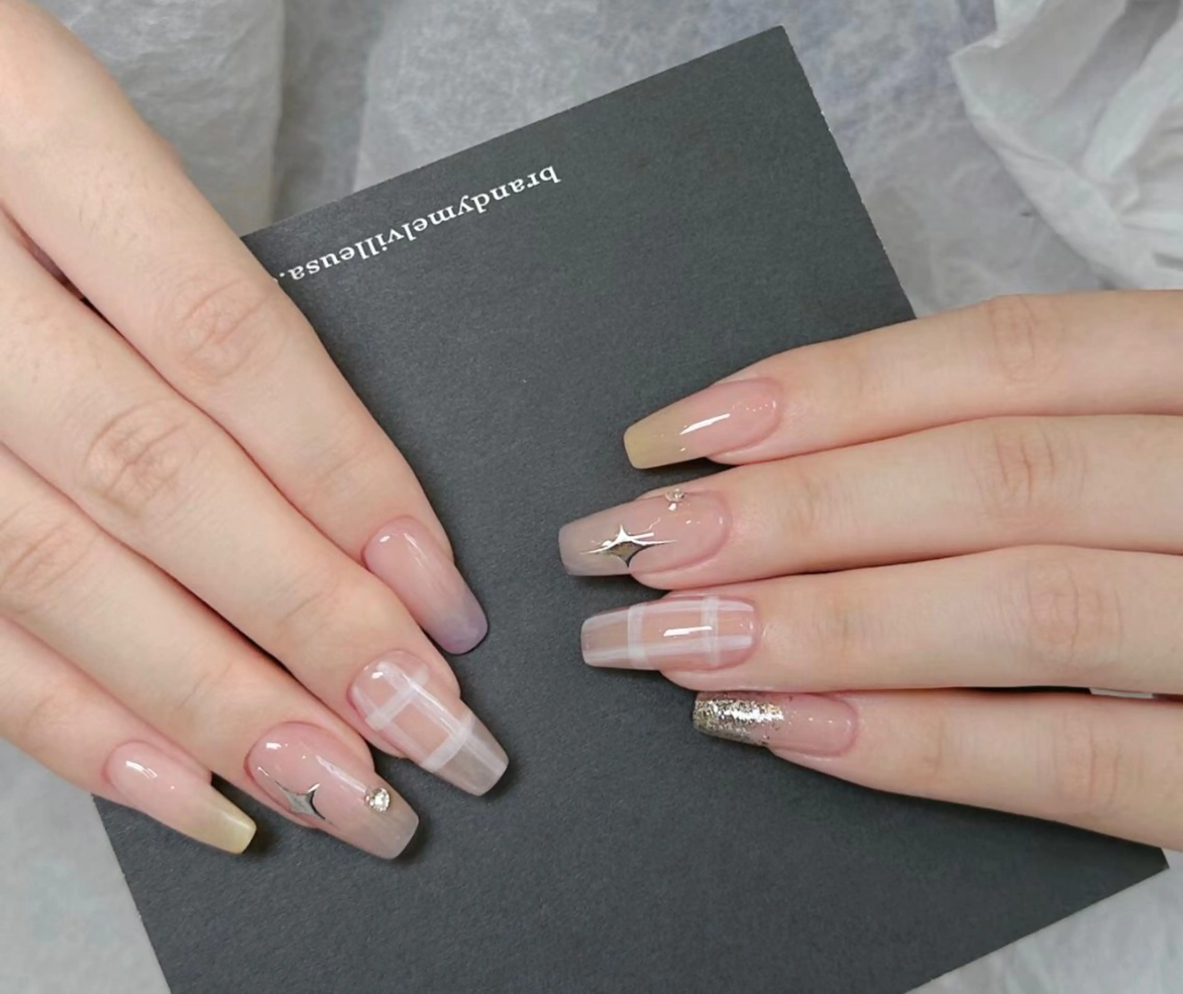 ネイル ハンドネイル エリ🫧 nail池袋東口のネイルデザイン