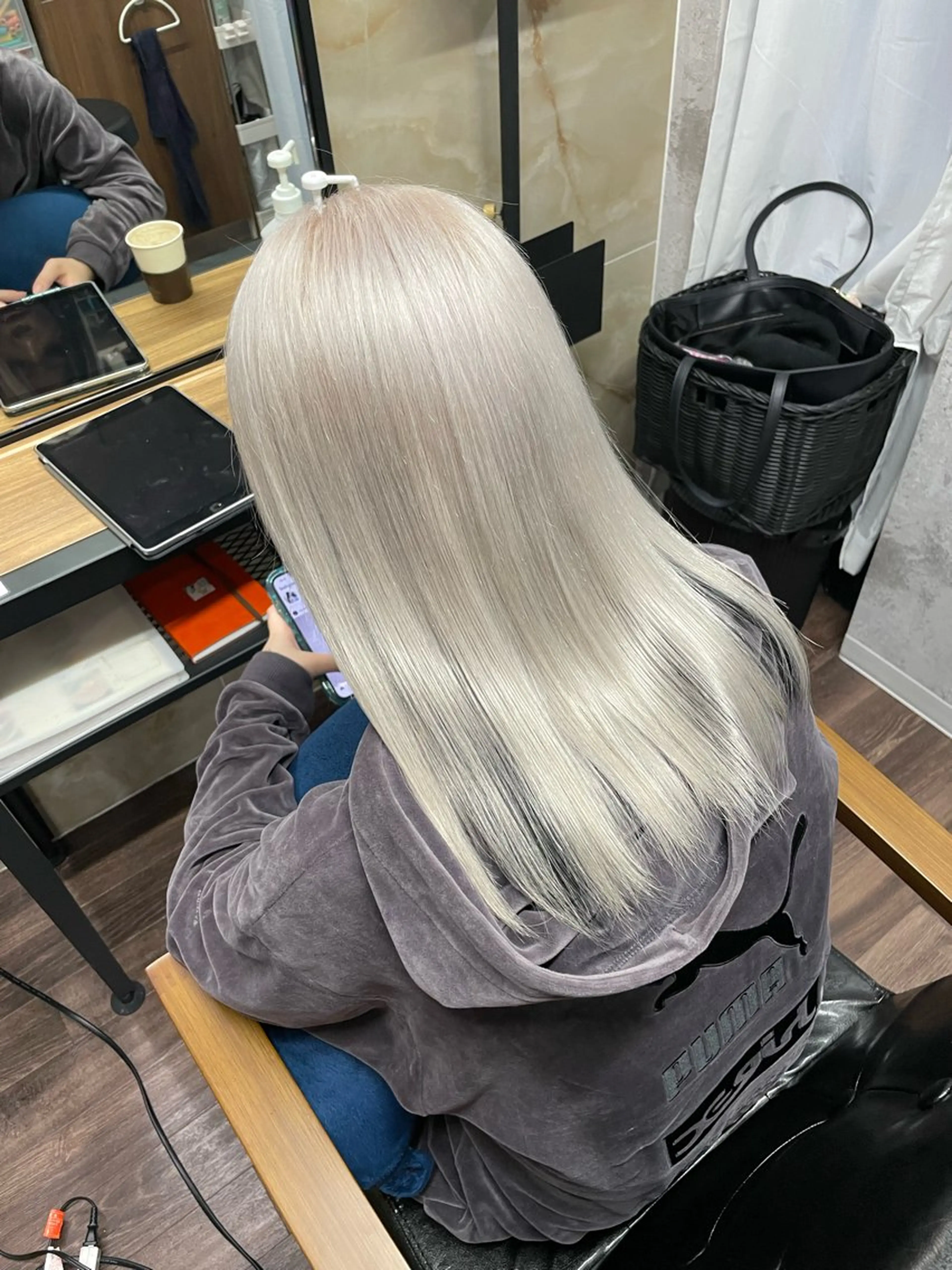 セミロング カラー ヘアカラー トリートメント Lull1人美容室 バレイヤージュのヘアスタイル