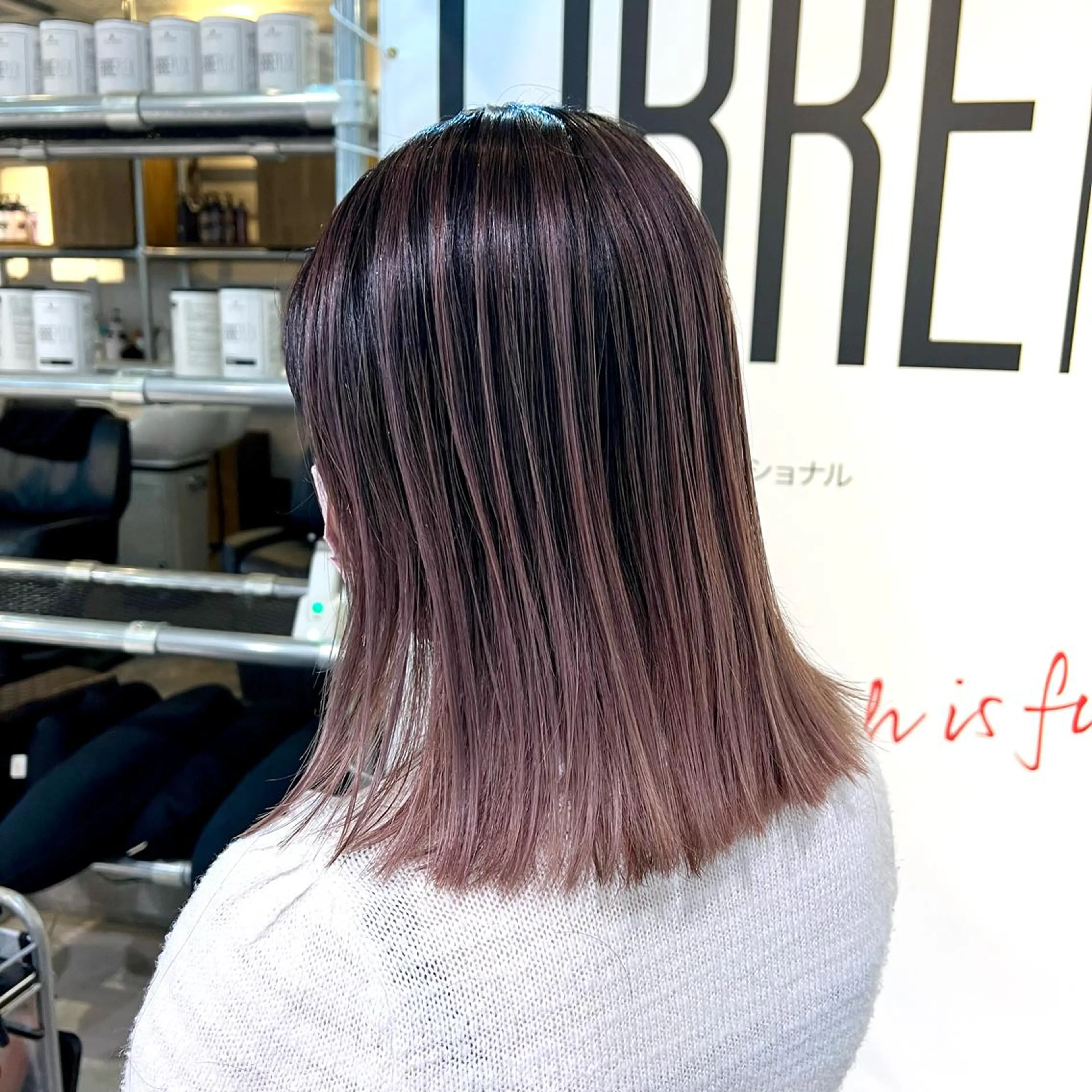 ミディアム カラー バレイヤージュ ピンクカラー レイヤーカット 宮下 愛璃紗のヘアスタイル