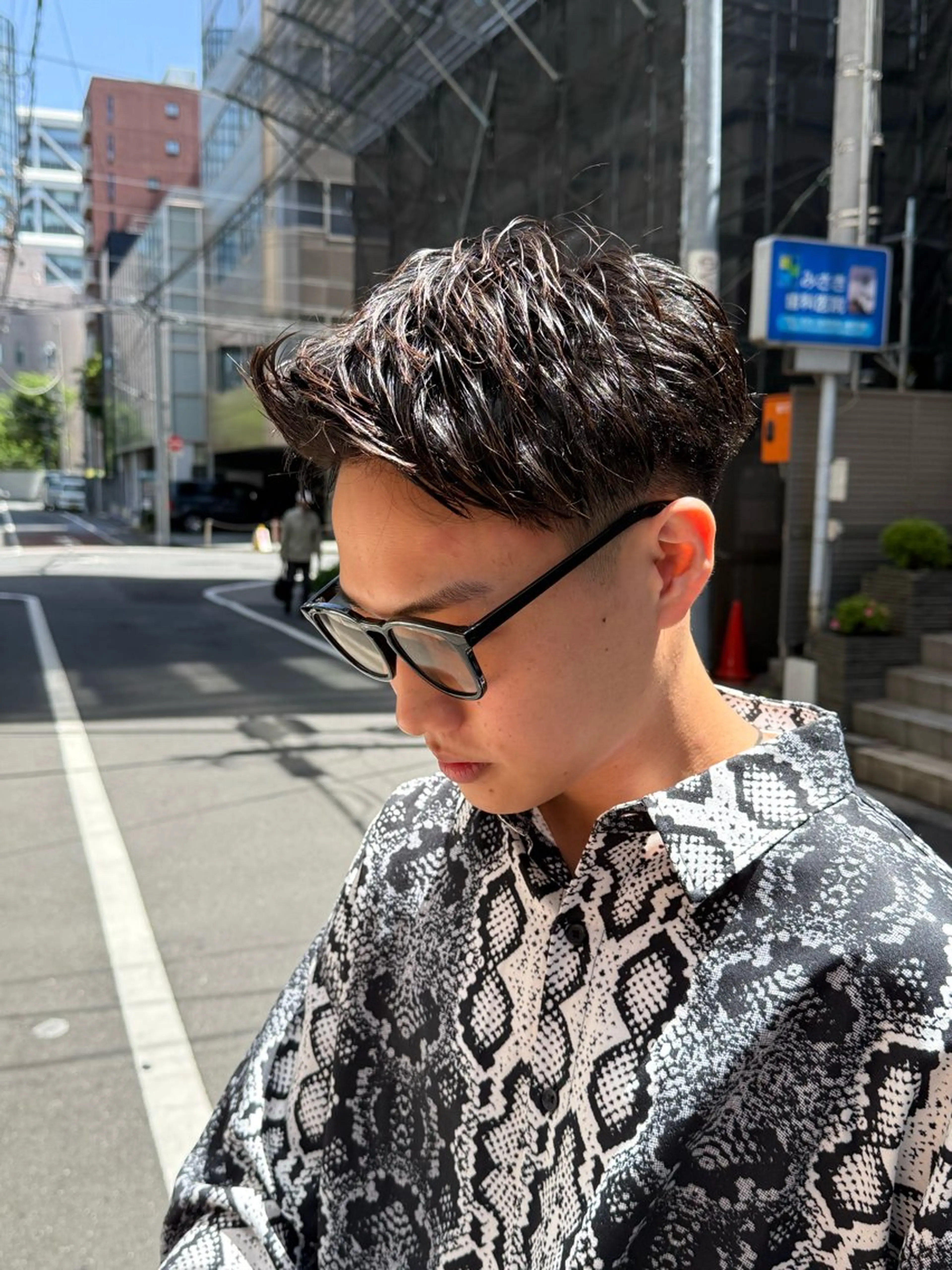 パーマ メンズ 豊崎 佑輔のヘアスタイル