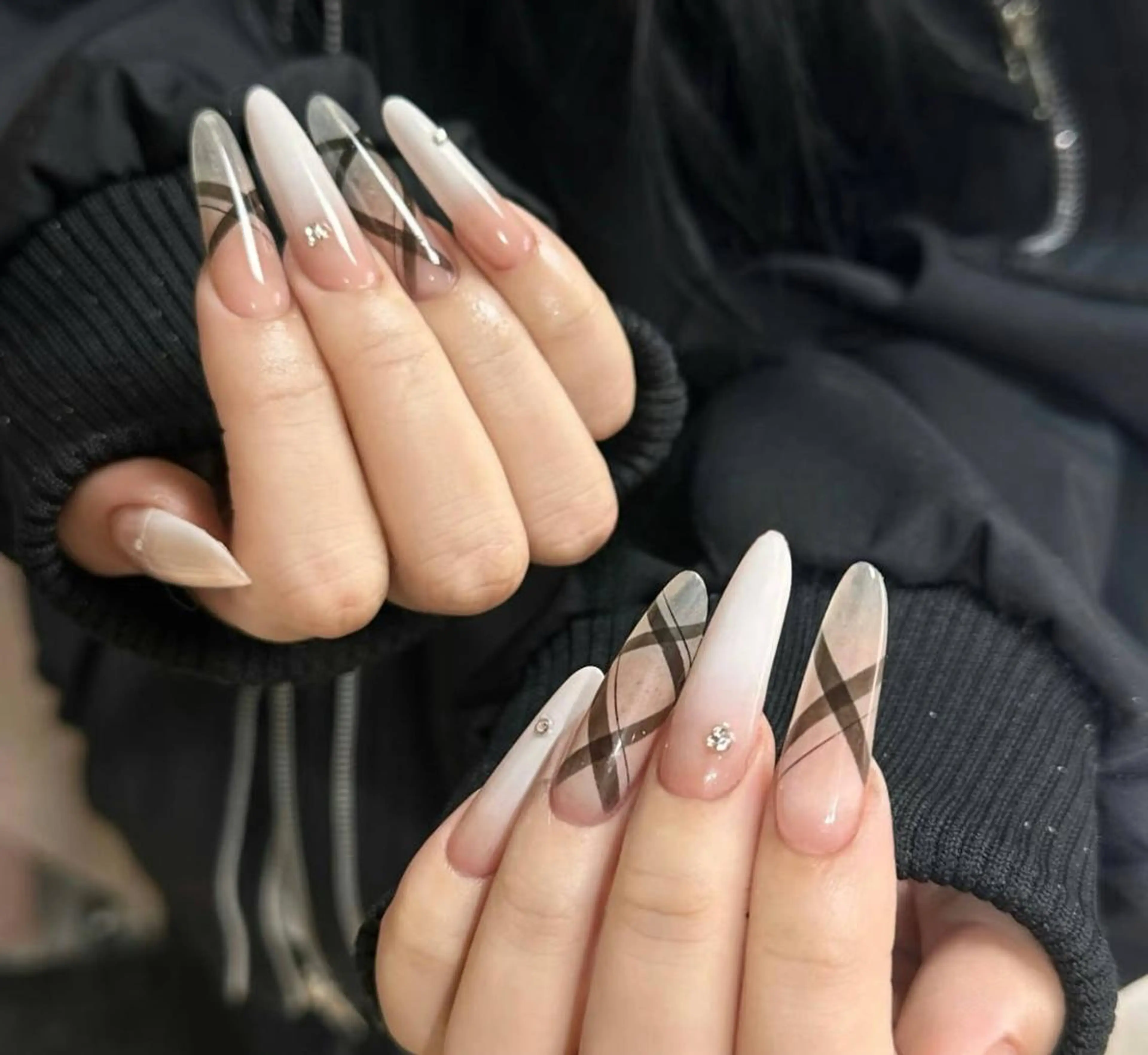ネイル ハンドネイル ハンドケア 🍑 momo_nailのネイルデザイン