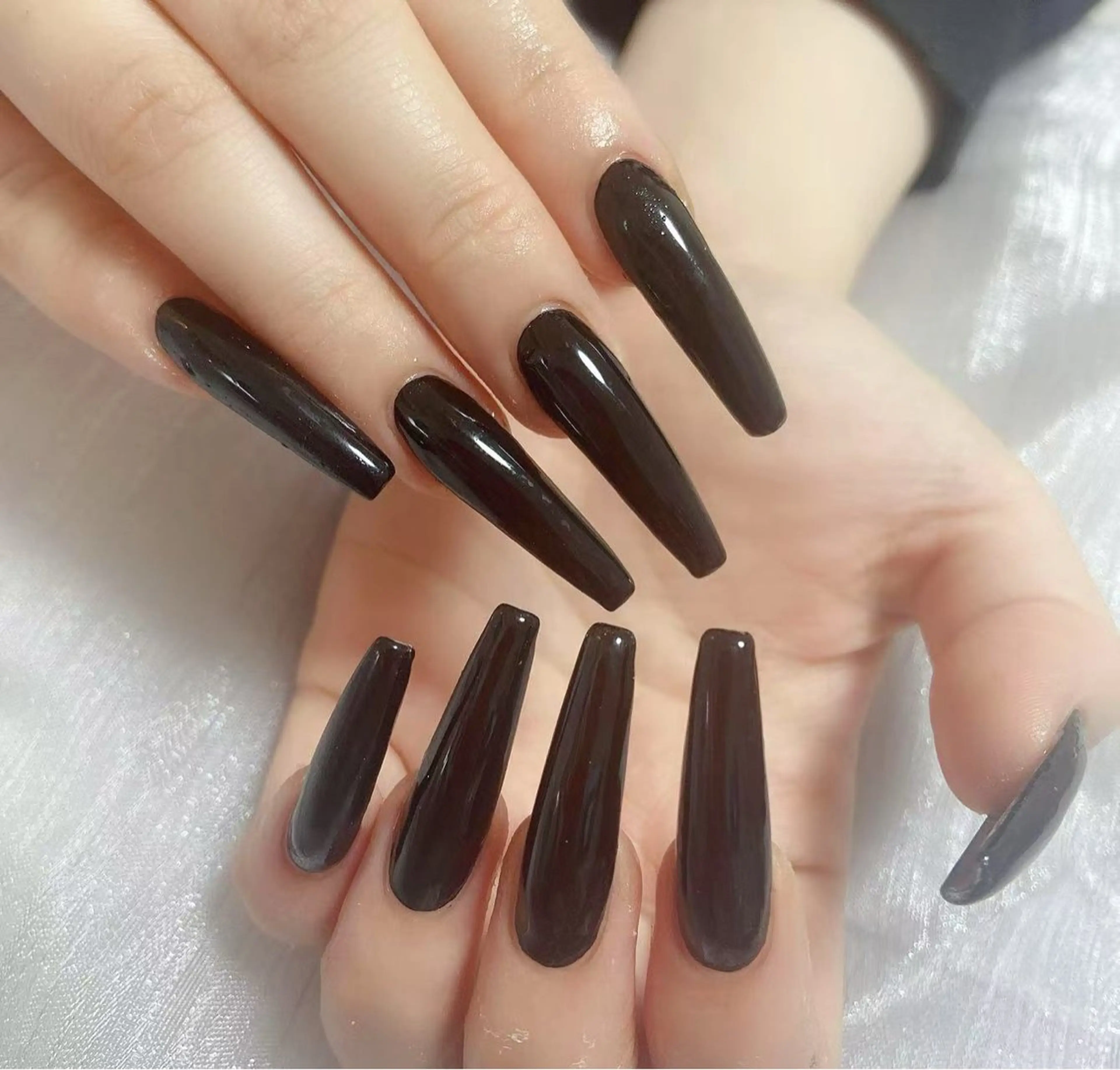 ネイル ハンドネイル &ME ネイルサロンのネイルデザイン