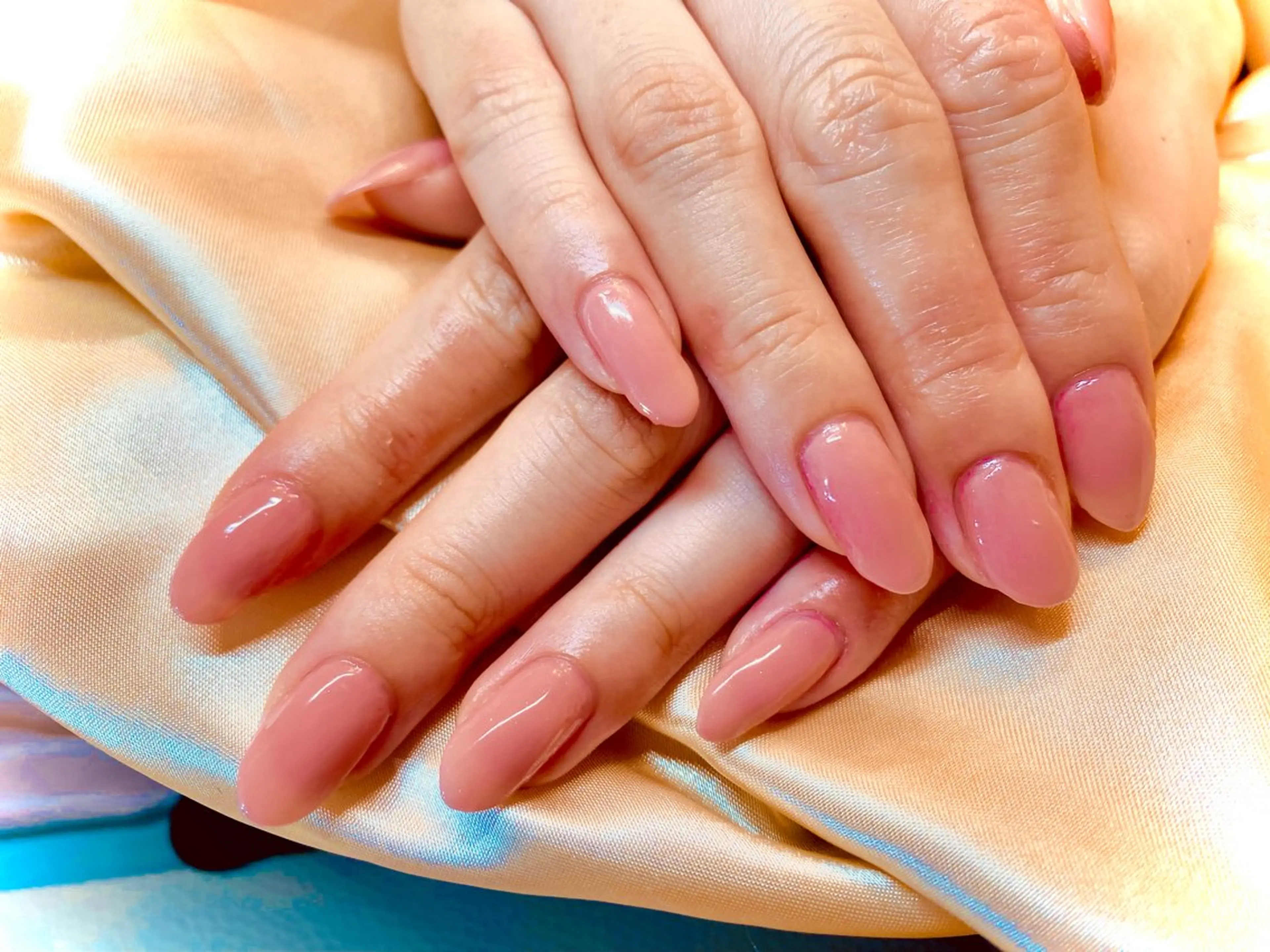 カラー ベージュカラー ピンクカラー ハンドネイル Rafinesse Miwaのネイルデザイン