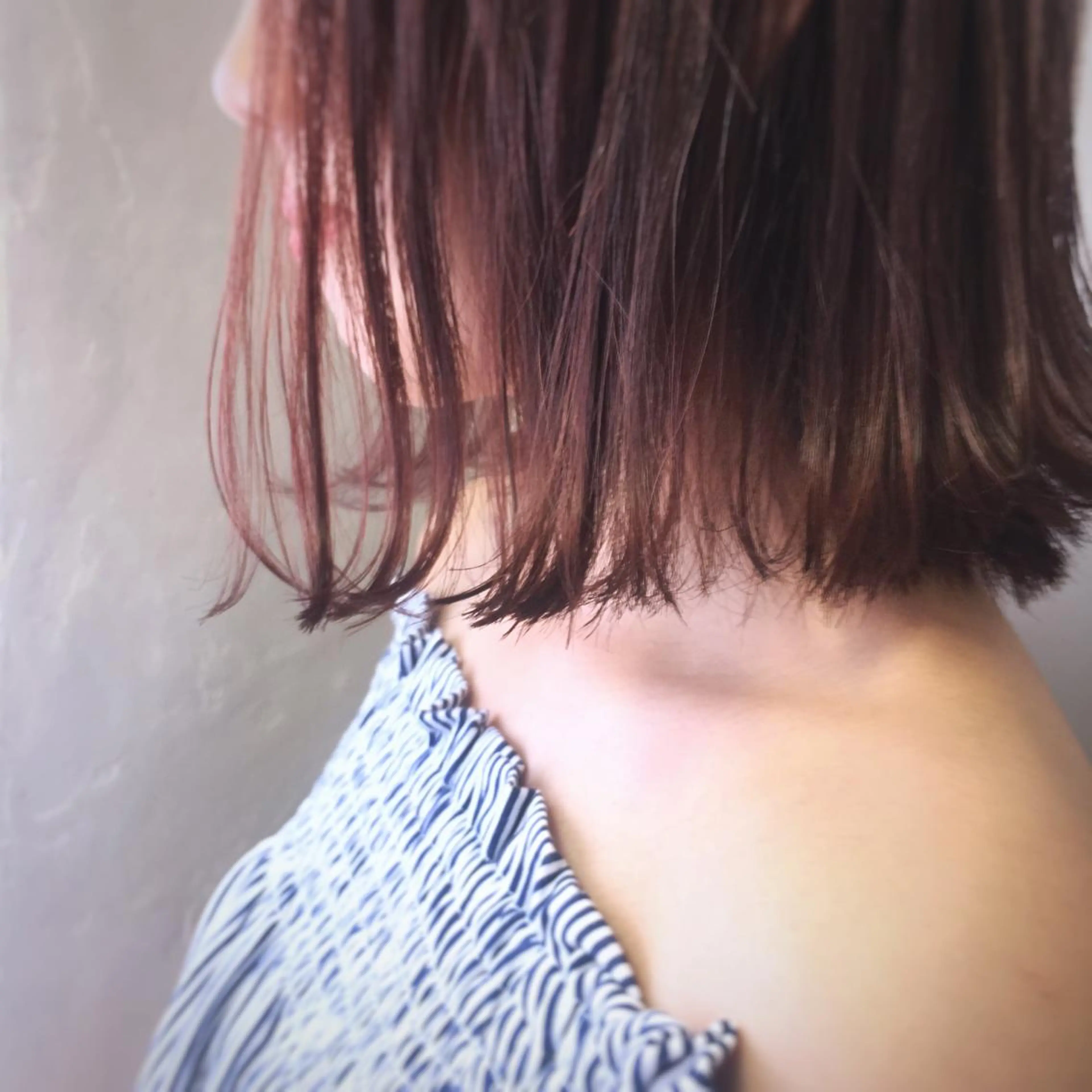 ショート カラー パーマ ヘアアレンジ 推し活専用 【派手髪】飯野ゆかりのヘアスタイル