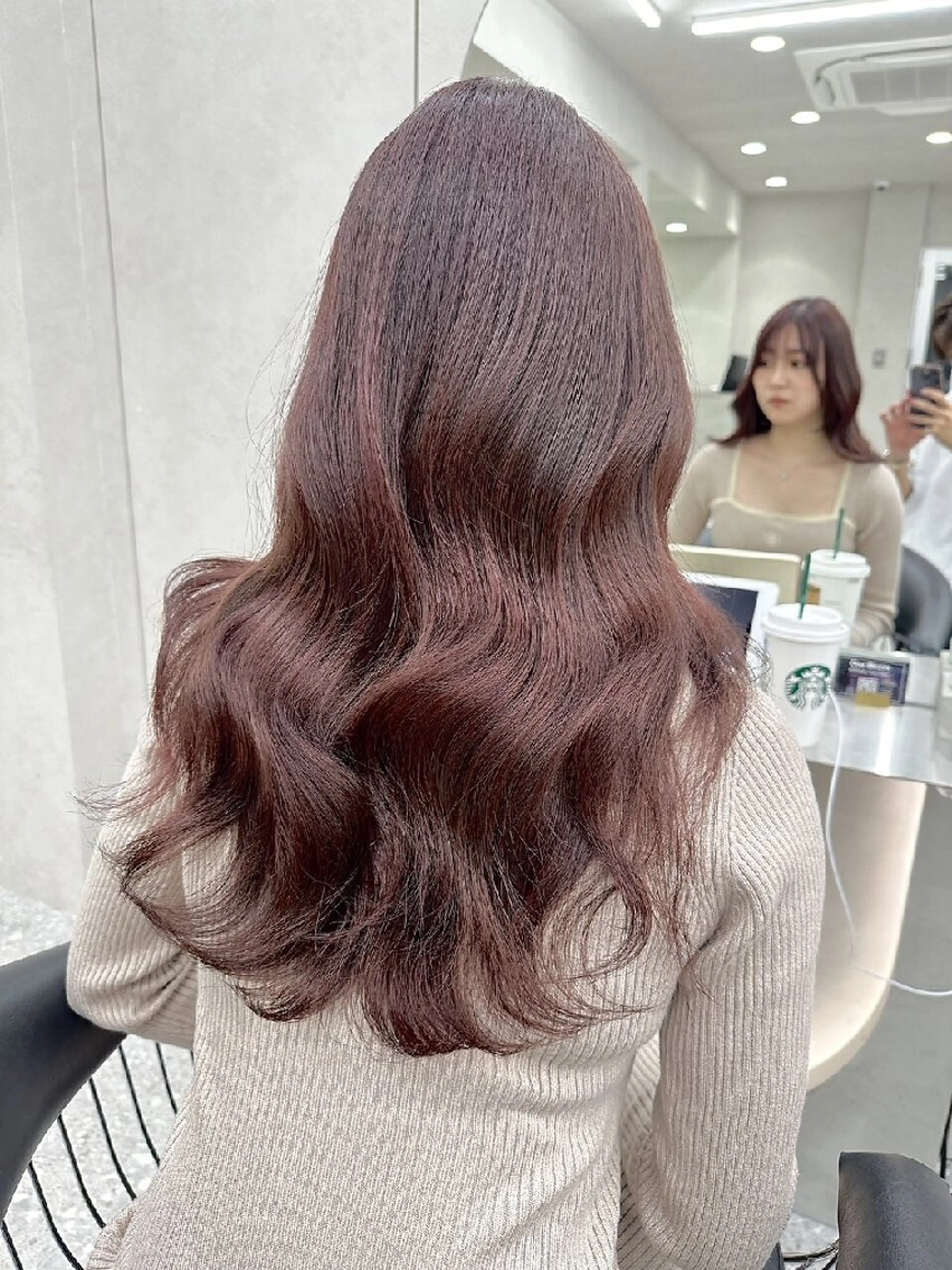 カラー ロング カット ヘアカラー トリートメント Lond Roleのヘアスタイル