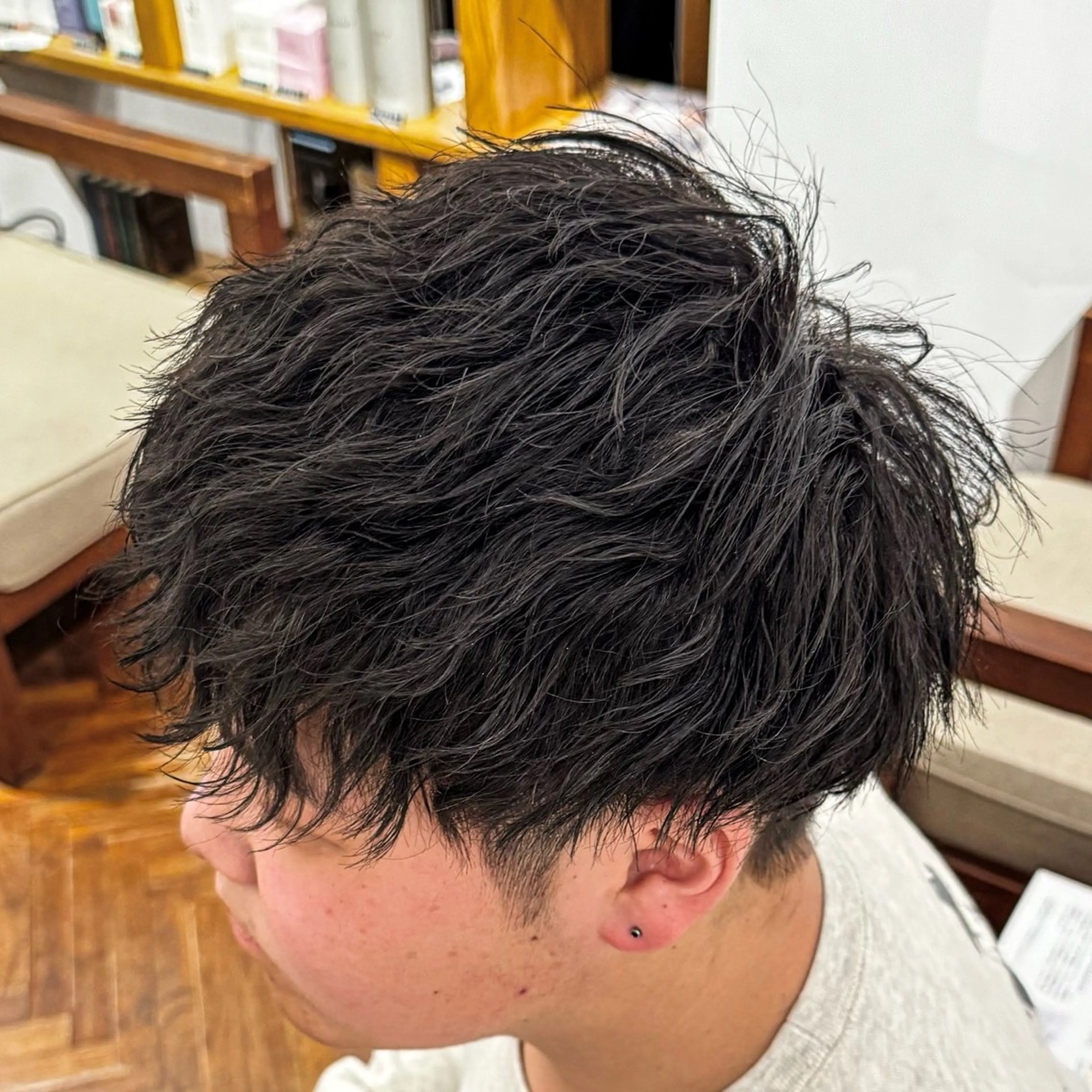 ショート パーマ メンズ メンズパーマ ツイストスパイラルパーマ スパイラルパーマ カット パーマ 吉田 新平のヘアスタイル