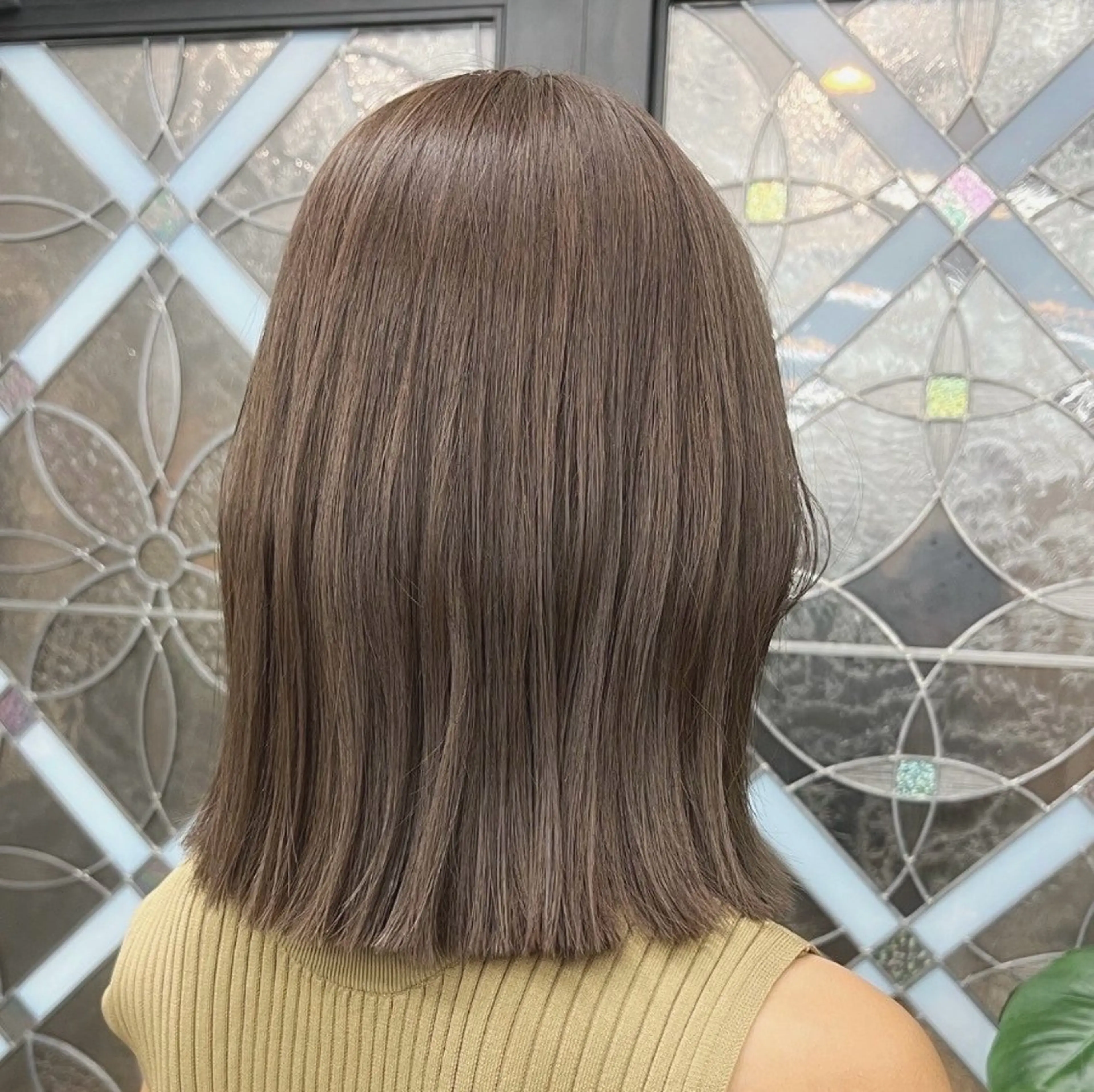 ミディアム 松下 奈央のヘアスタイル