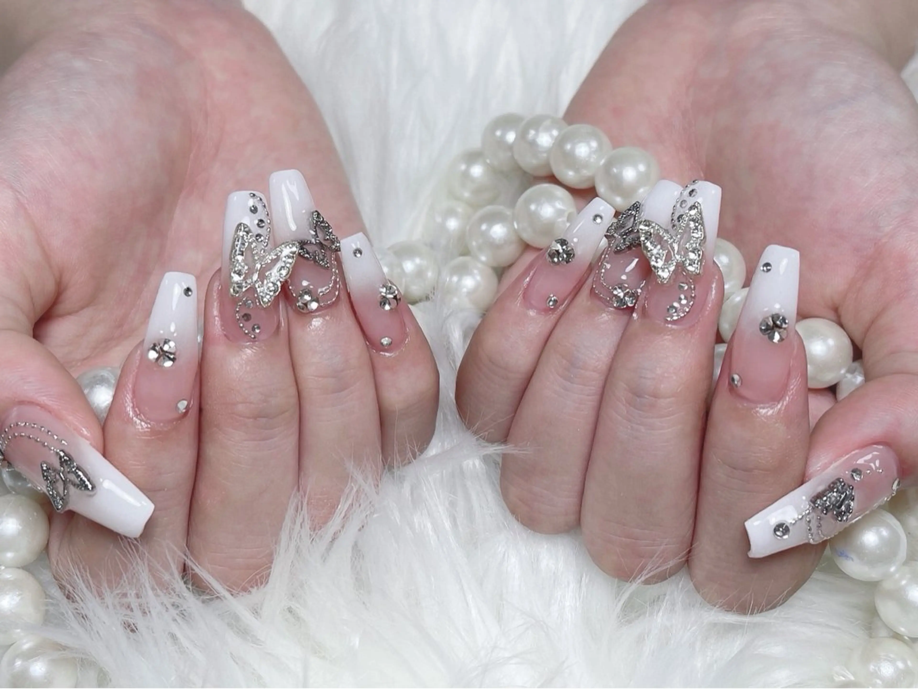 ネイル フレンチネイル ジェルネイル 韓国ネイル マグネットネイル 持ち込み AURA NAIL 🌟鶴見店のネイルデザイン