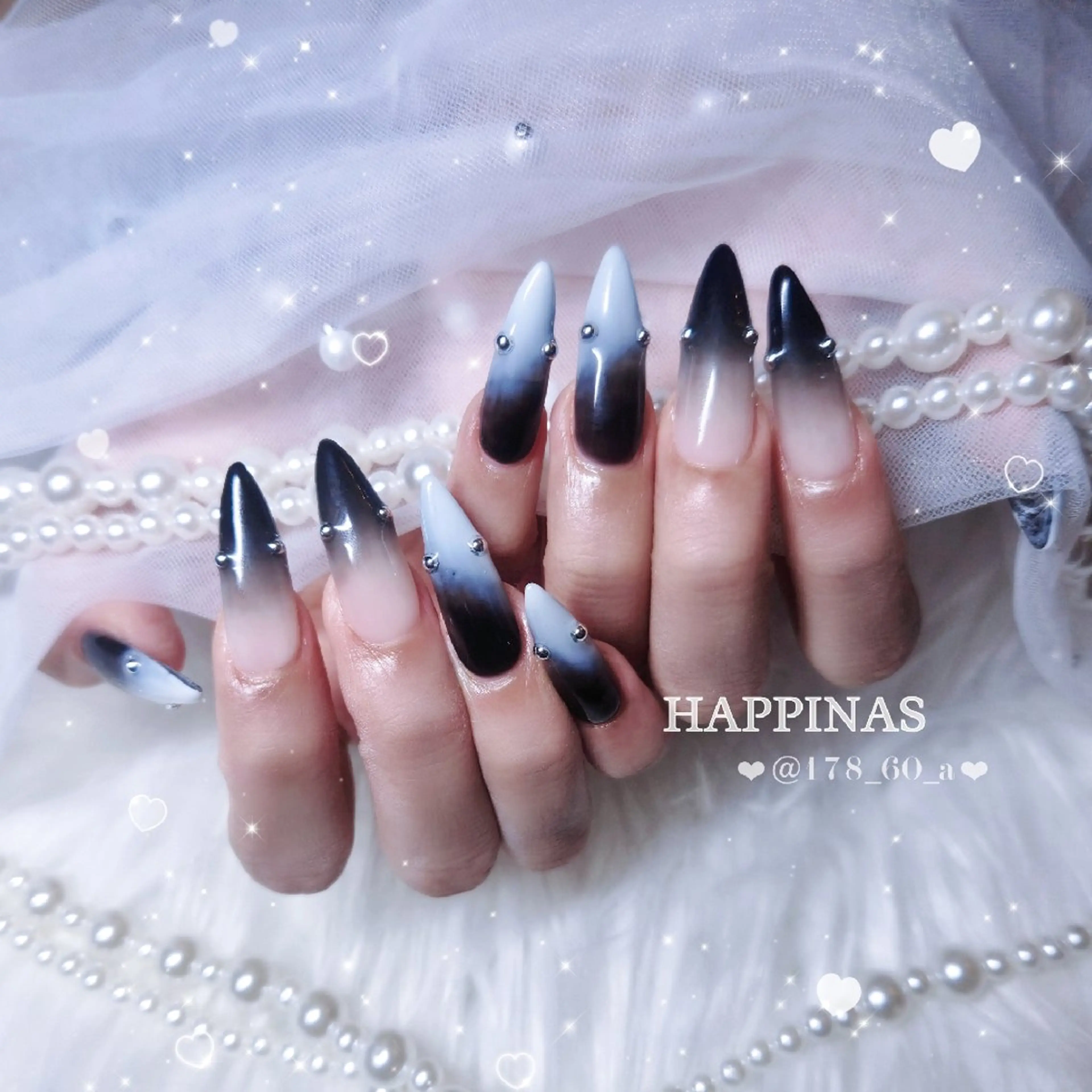 ネイル グラデーション スカルプネイル ハンドネイル HAPPINAS🎀  れん🖤痛ネイルのネイルデザイン