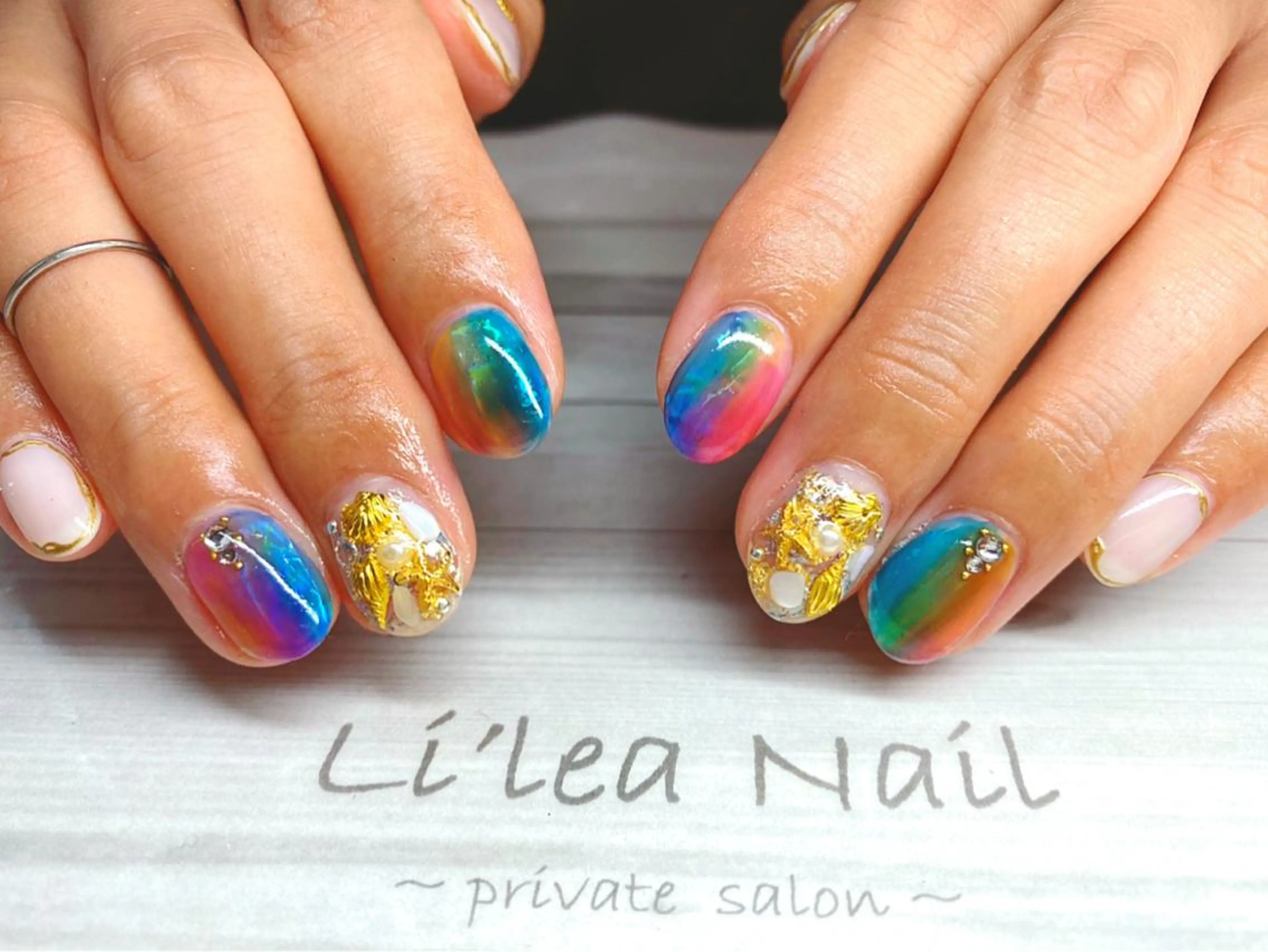 ネイル Li'leaNail AINAのネイルデザイン