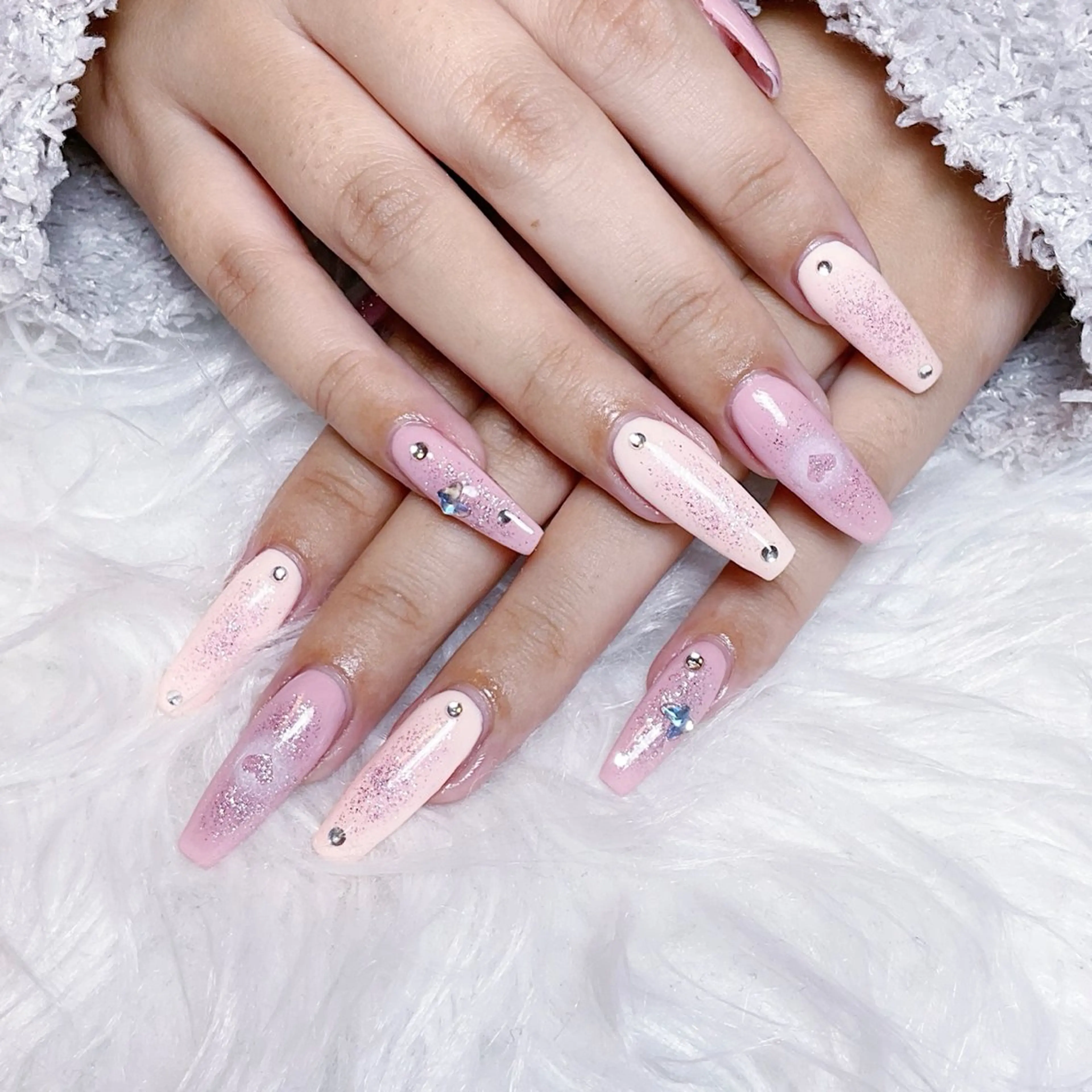ネイル ハンドネイル 🍭Yun nail hyejin🌸のネイルデザイン