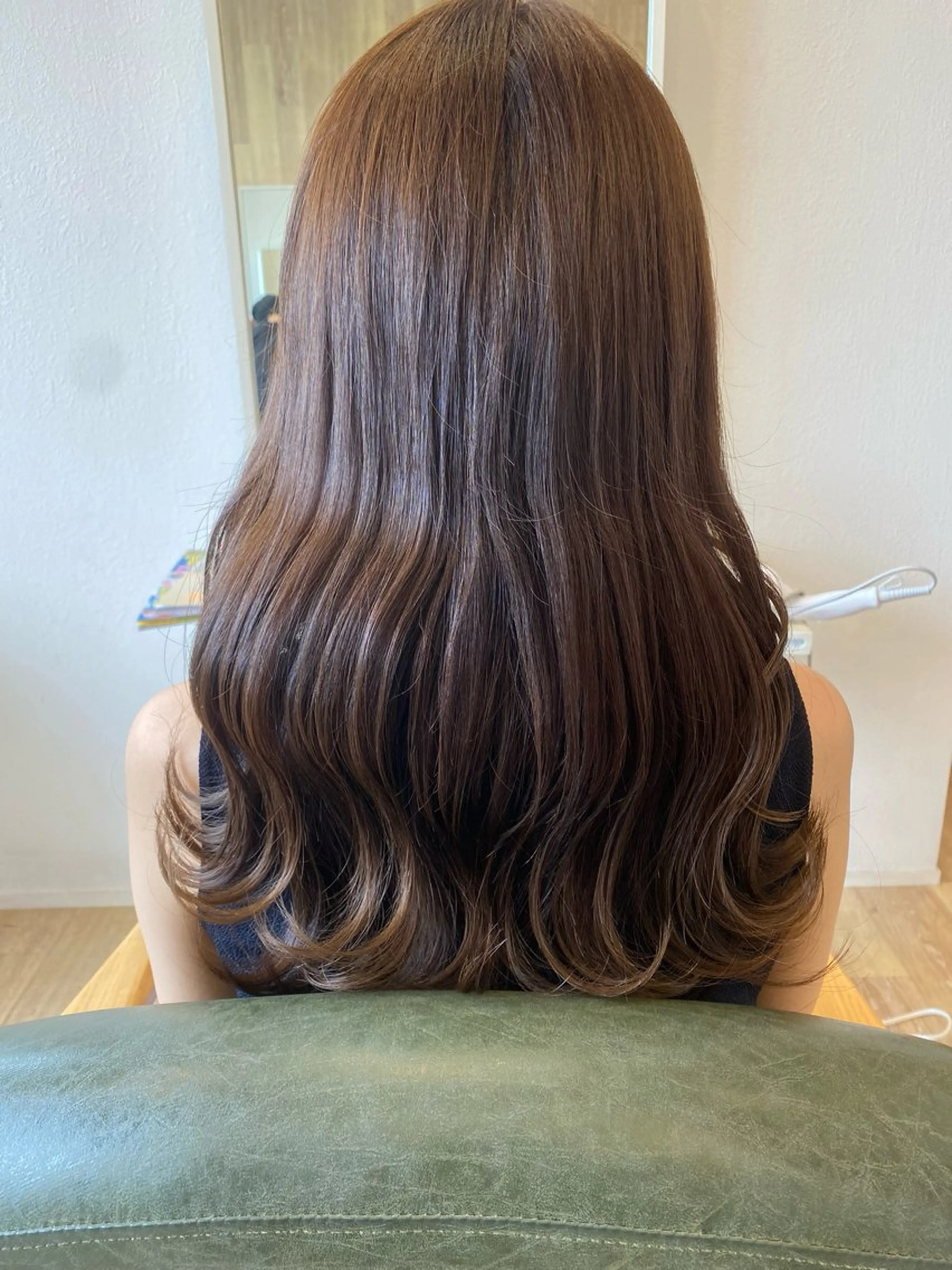 セミロング カット ヘアカラー トリートメント 梶田 伸篤のヘアスタイル