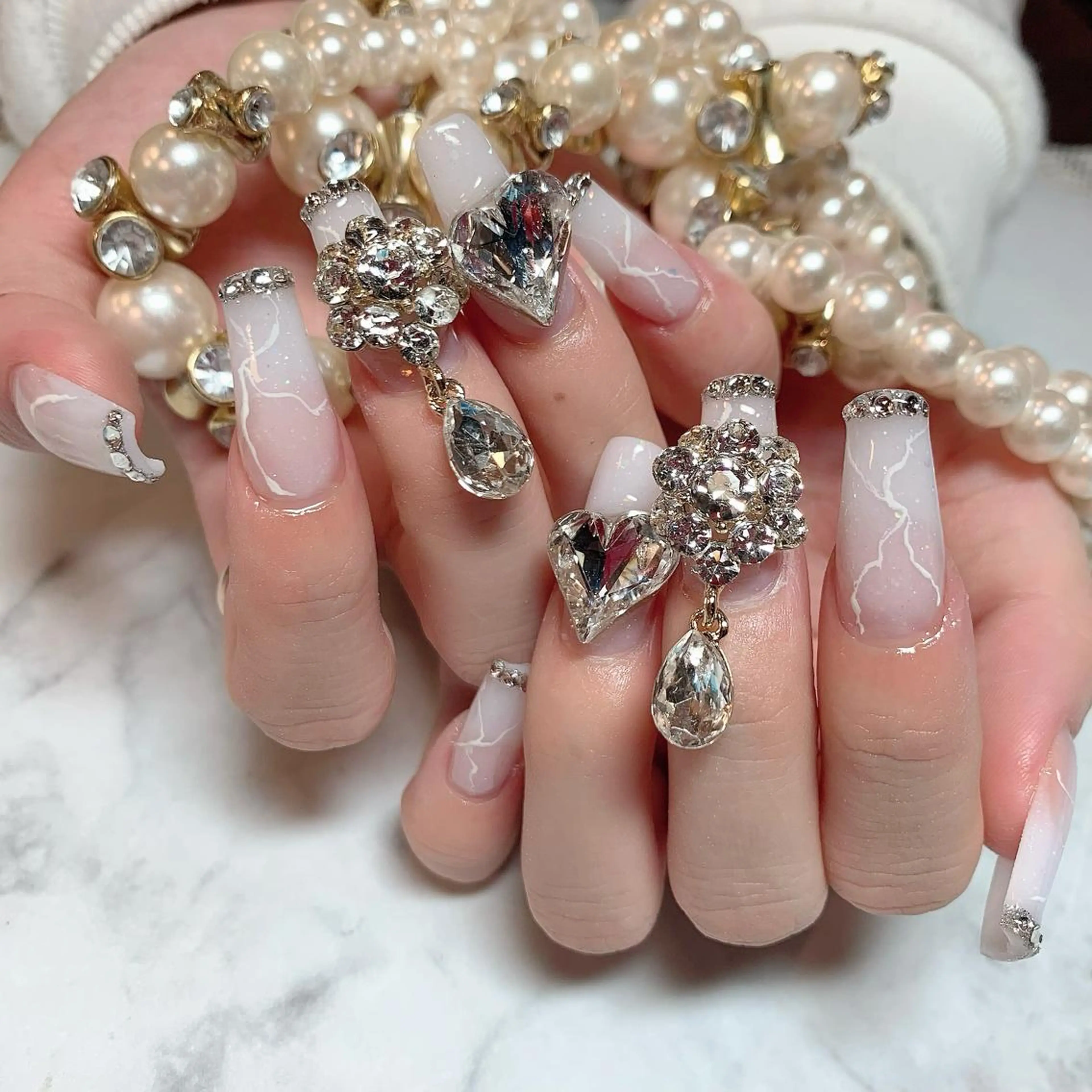 ネイル ハンドネイル Feel ‪‪☺︎‬Yuriaのネイルデザイン