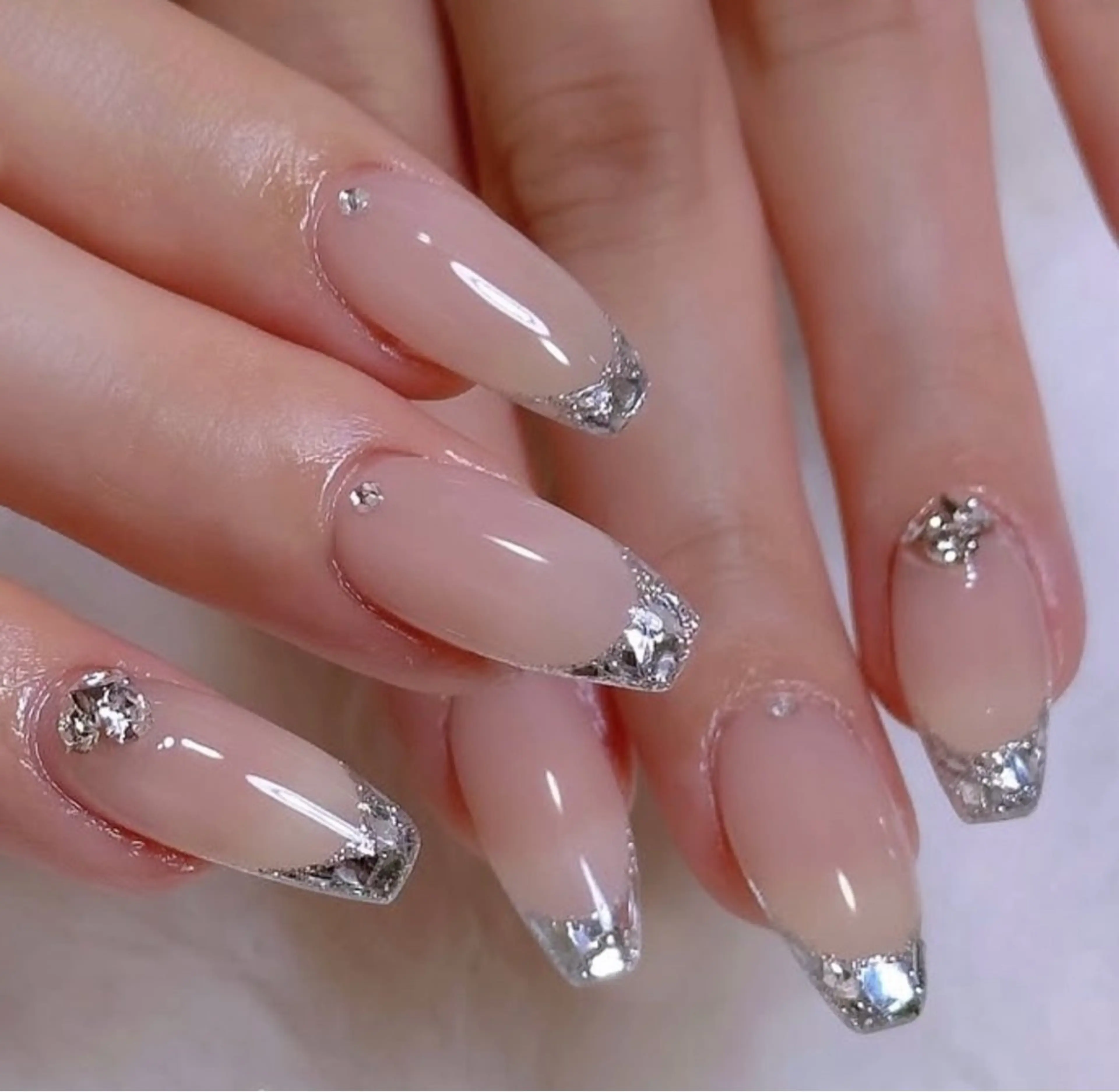 ネイル フレンチネイル ガラスフレンチ グラデーション 韓国ネイル マグネットネイル Queeens nailのネイルデザイン