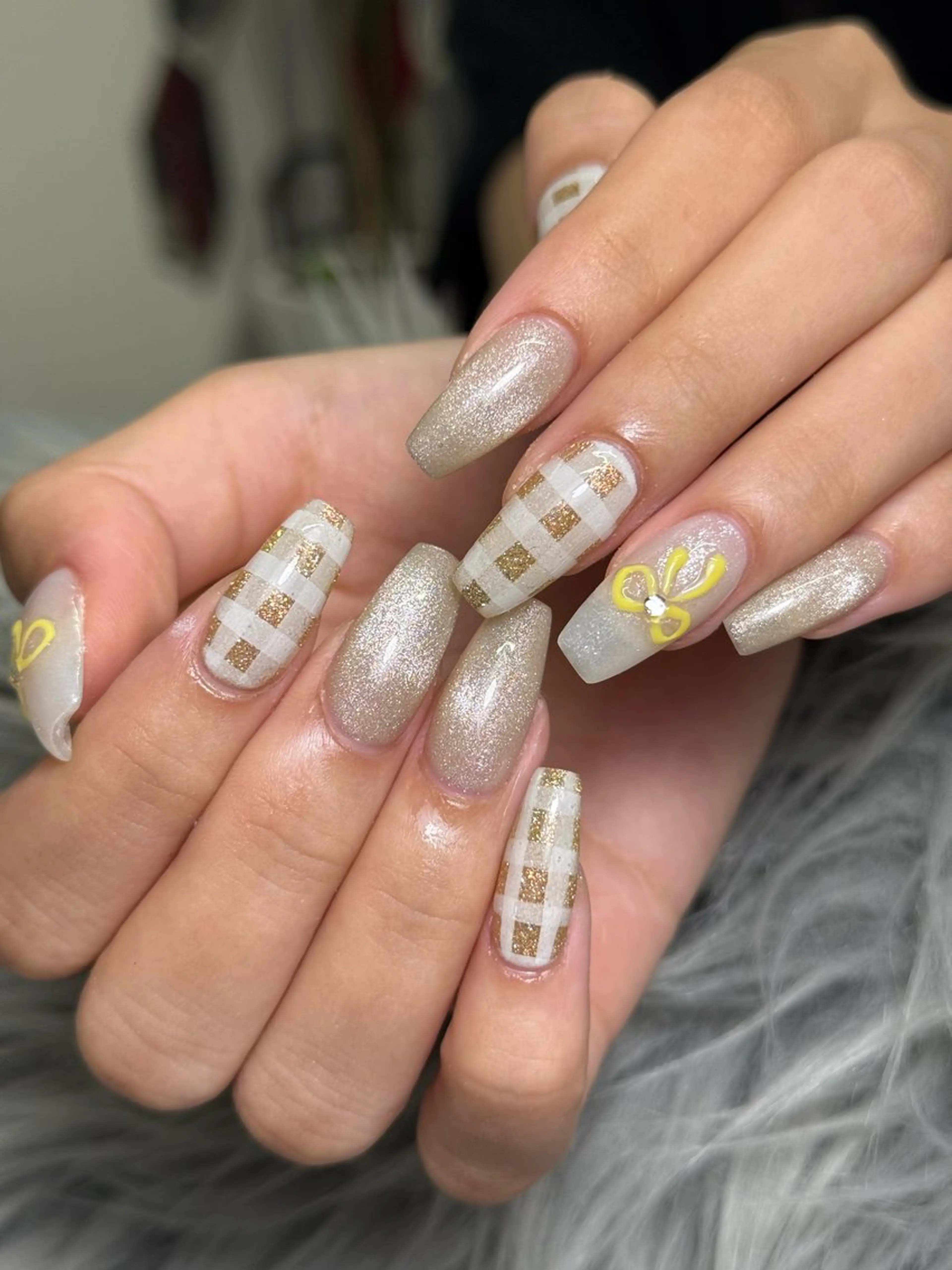 ネイル アートネイル 長さ出し キラキラネイル リボン ハンドネイル Nail salon h所属・nail salon h🎀小夏のネイルデザイン
