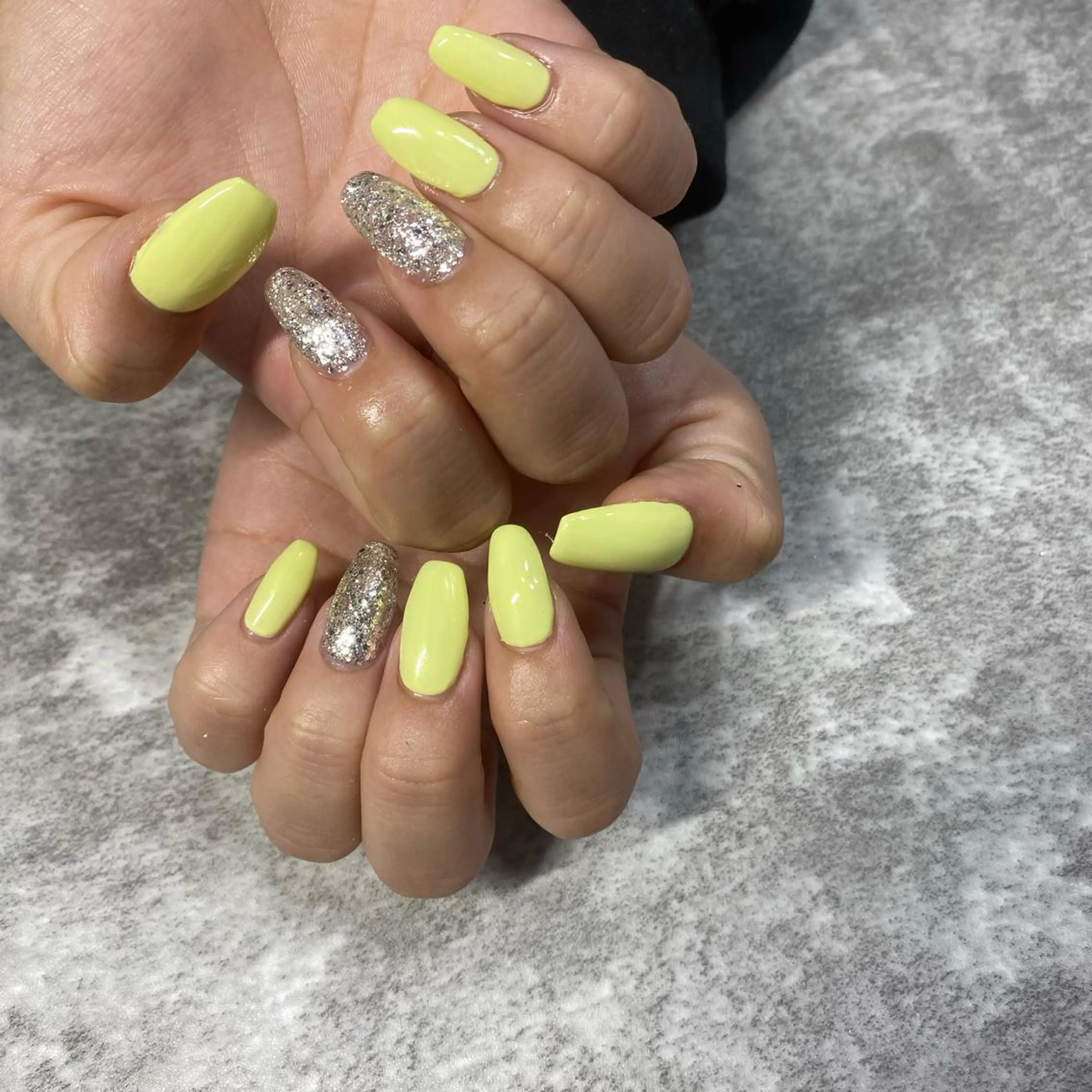 ネイル ラメ(グリッター) 黄色 ハンドネイル ★Rinail... .のネイルデザイン