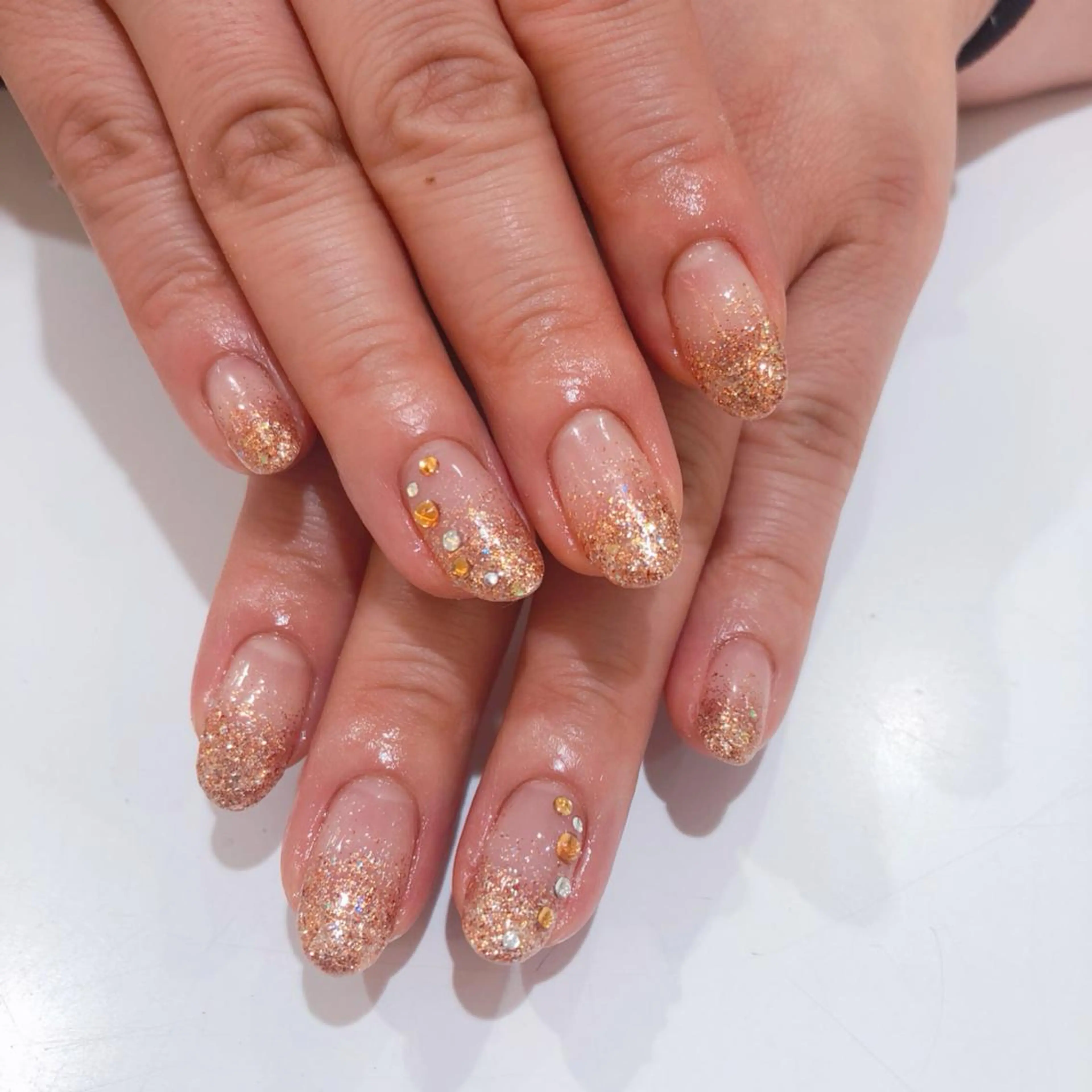 ネイル ラメ(グリッター) ラメグラデーション オレンジ 矢崎 千春のネイルデザイン