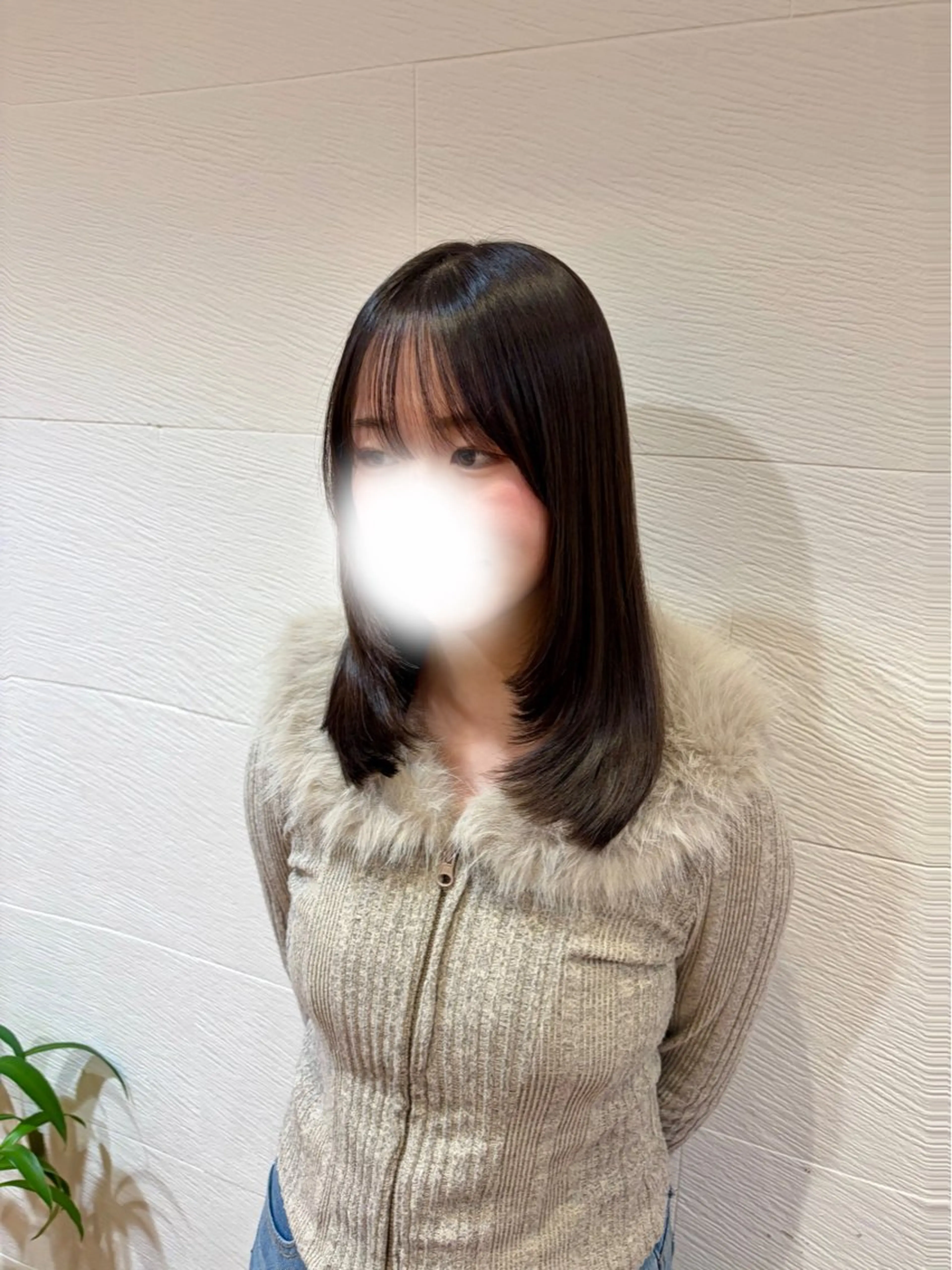 ミディアム 顔周りカット レイヤーカット ayane / ロングレイヤーカットのヘアスタイル