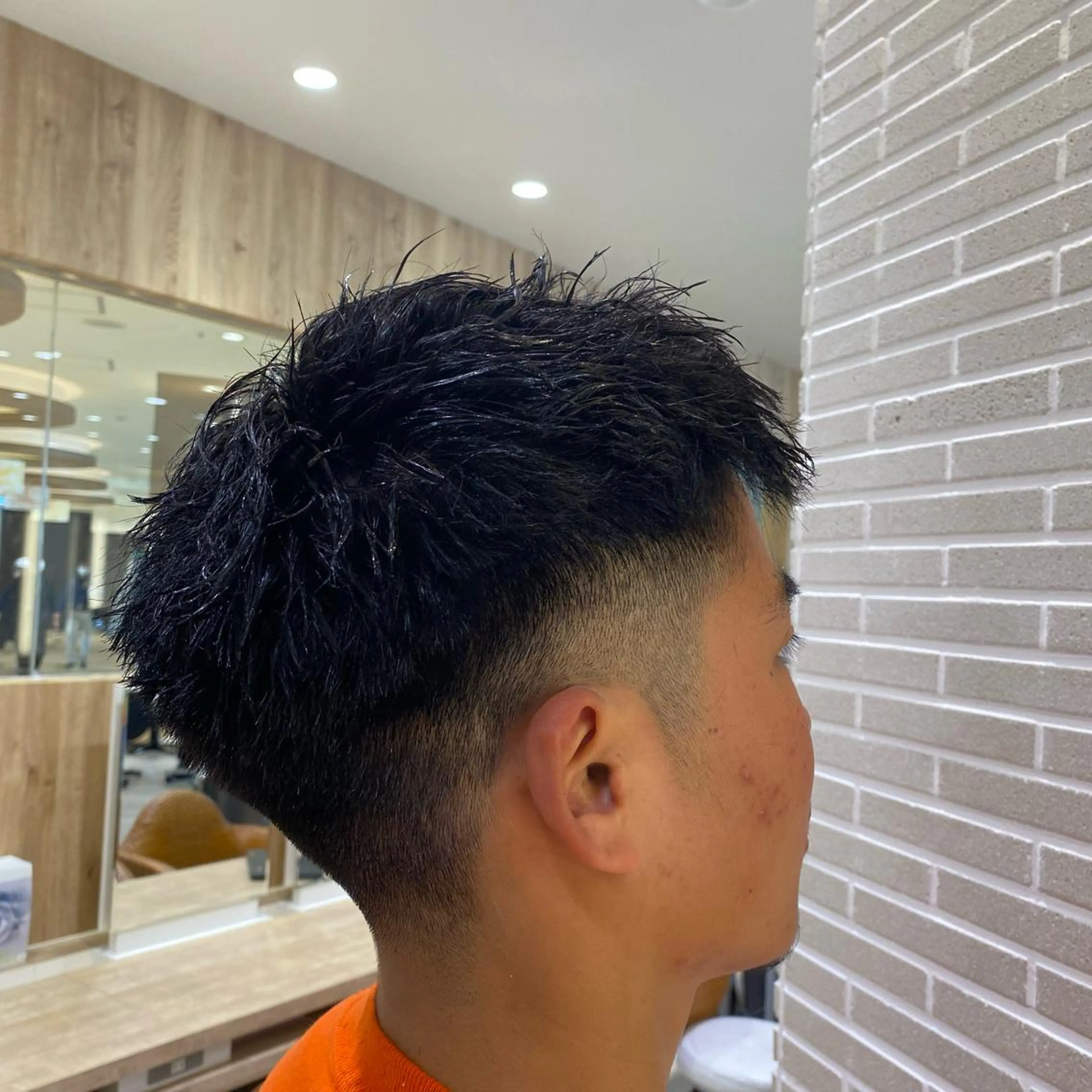 パーマ メンズ メンズパーマ メンズツイストパーマ ツイストパーマ 赤本悠斗波巻きパーマ メンズパーマのヘアスタイル