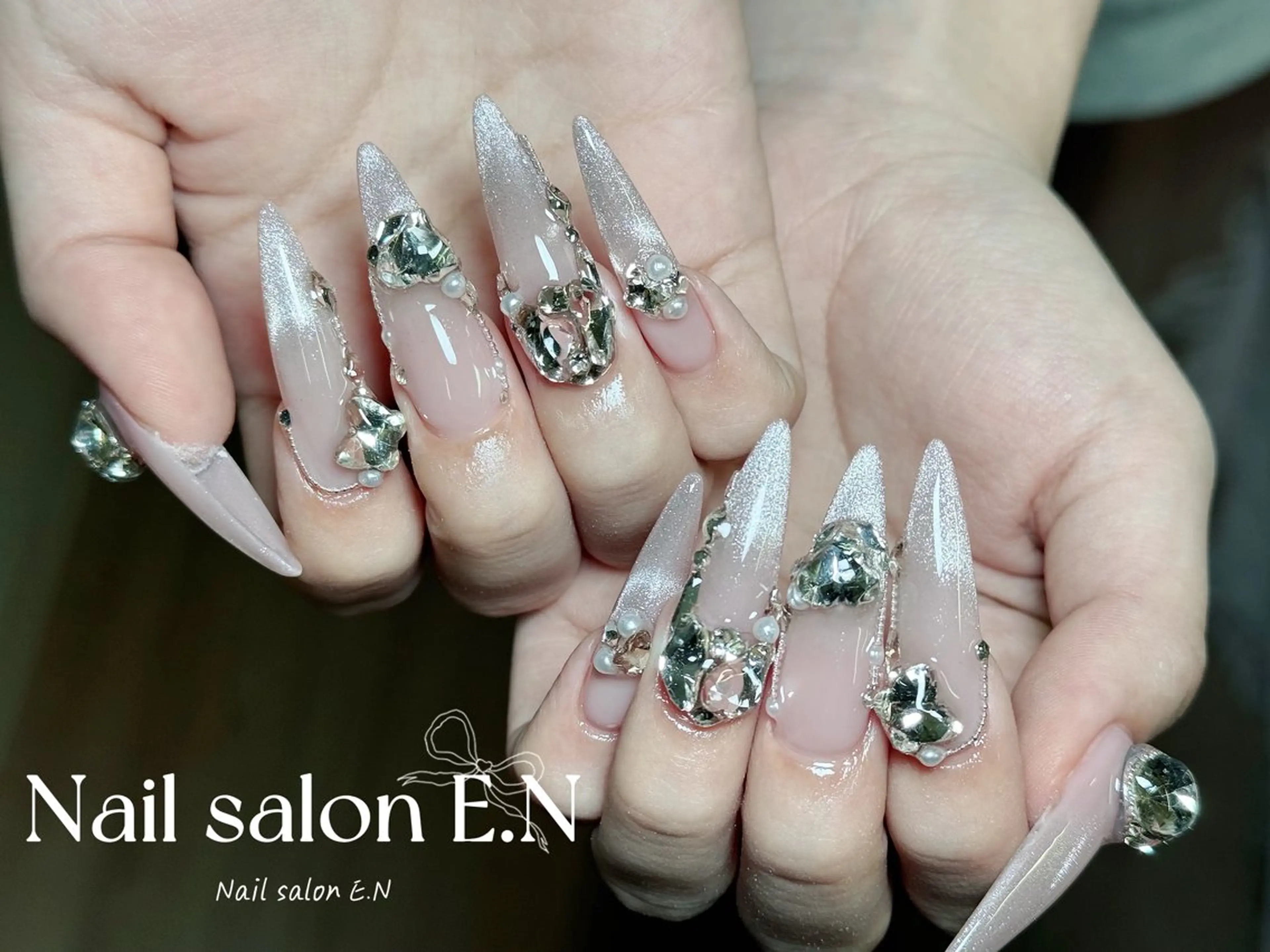 ネイル アートネイル オーロラネイル ブラウン クリアネイル フレンチネイル ハンドネイル E.N🦋 長さ出し/持ち込みのネイルデザイン