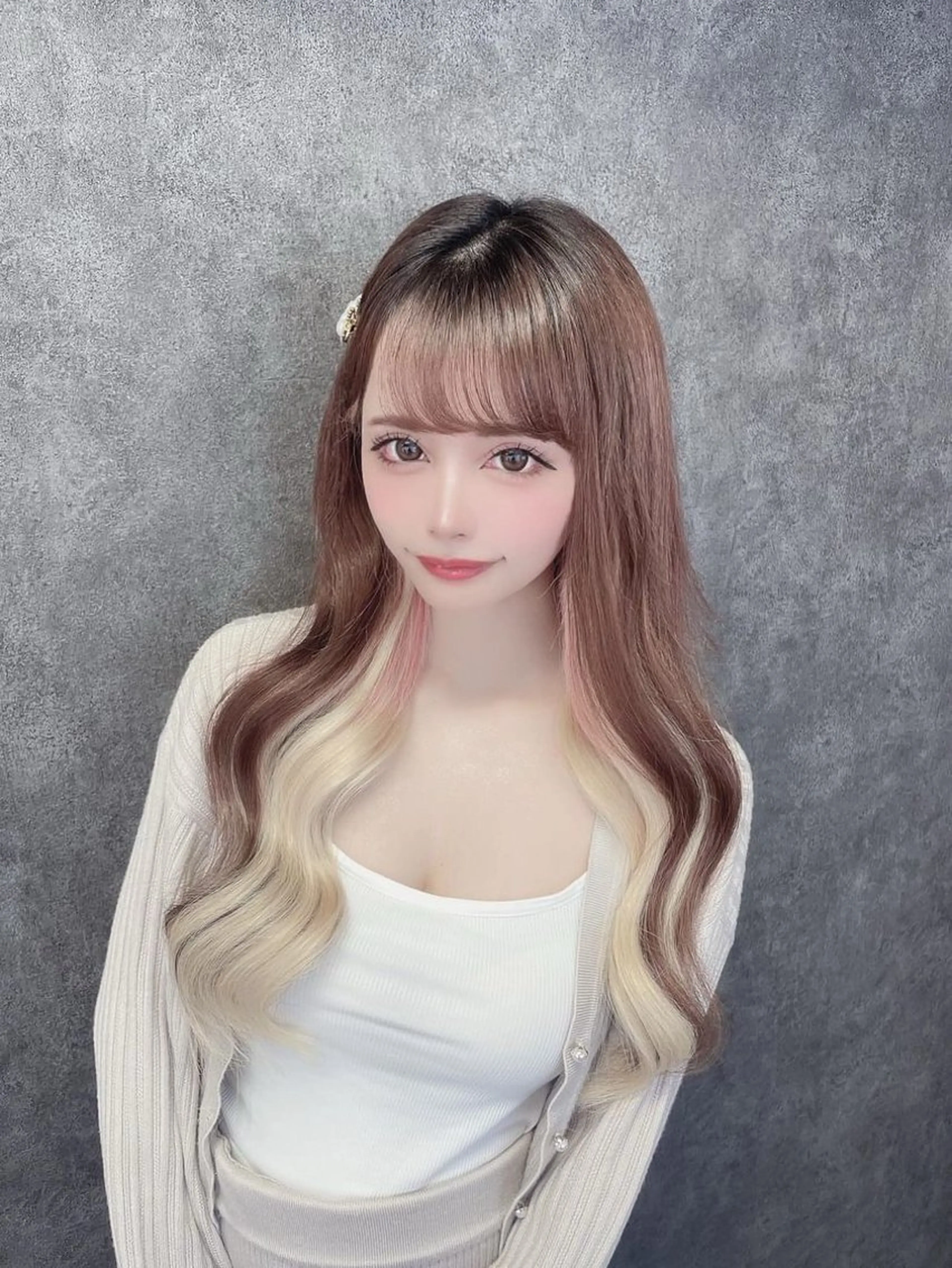 プルエクステ１００本ダイヤモンドへそ上の長さ。の写真