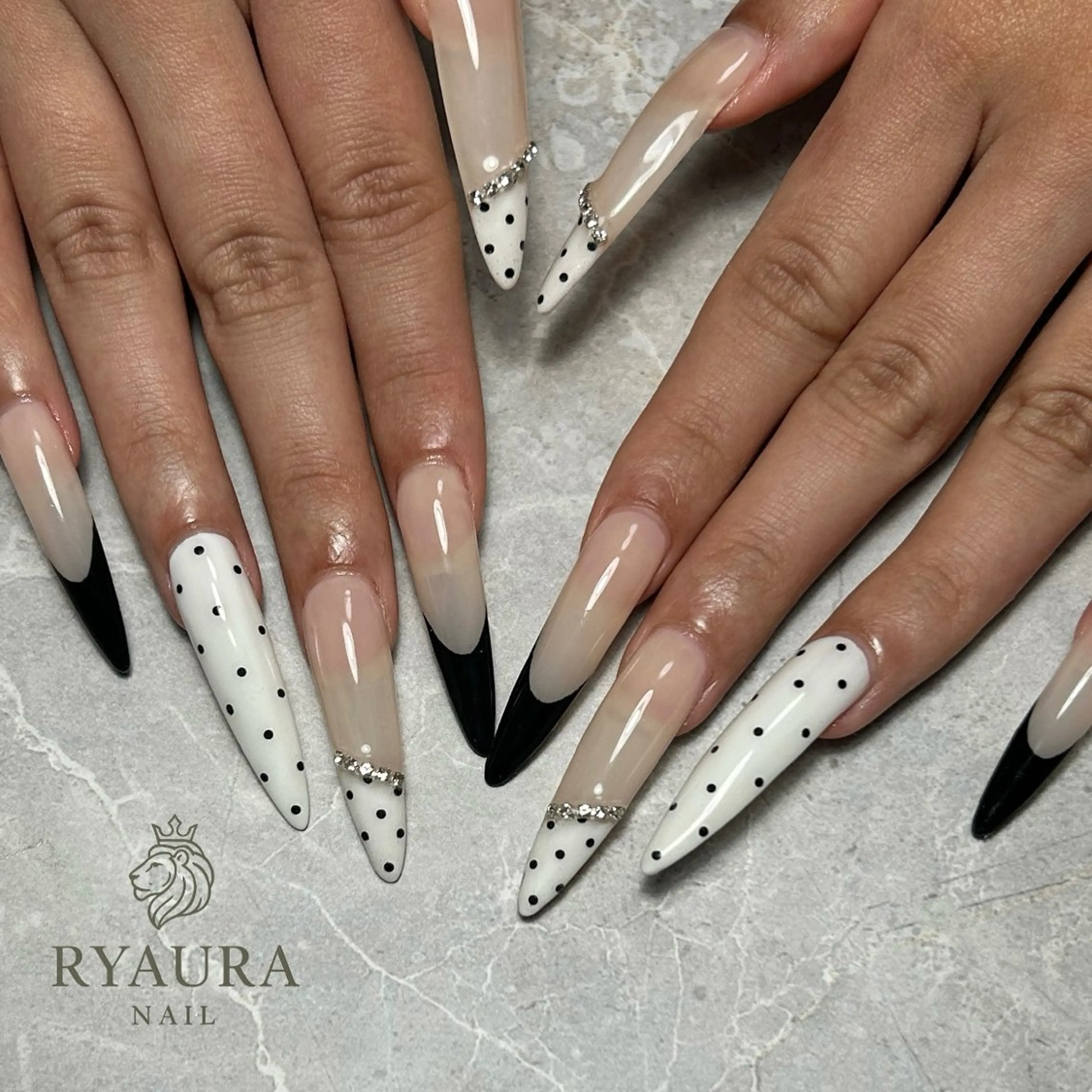 ネイル RYAURA NAILのネイルデザイン