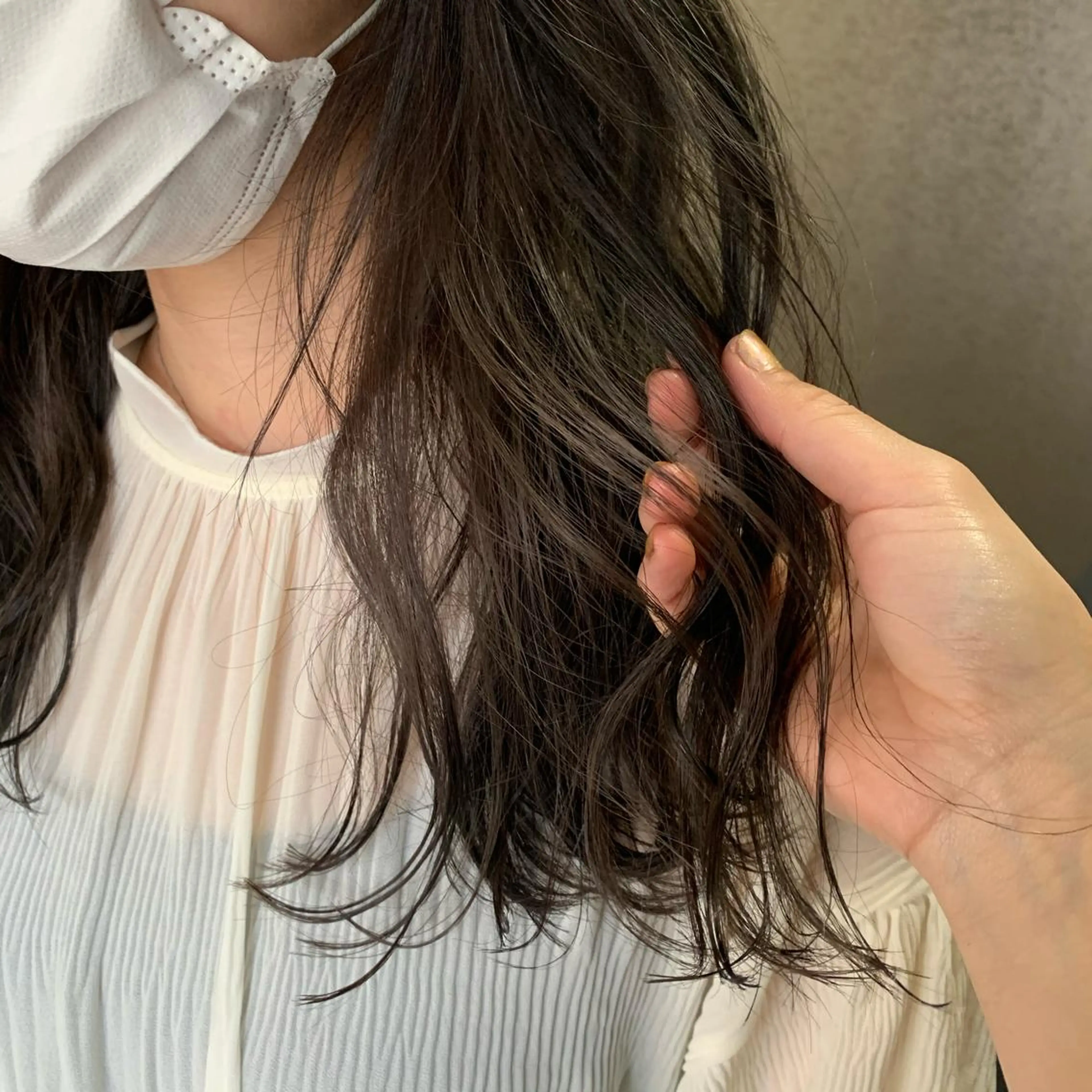 セミロング カラー 伸ばしかけ chouette/ 根本優希のヘアスタイル