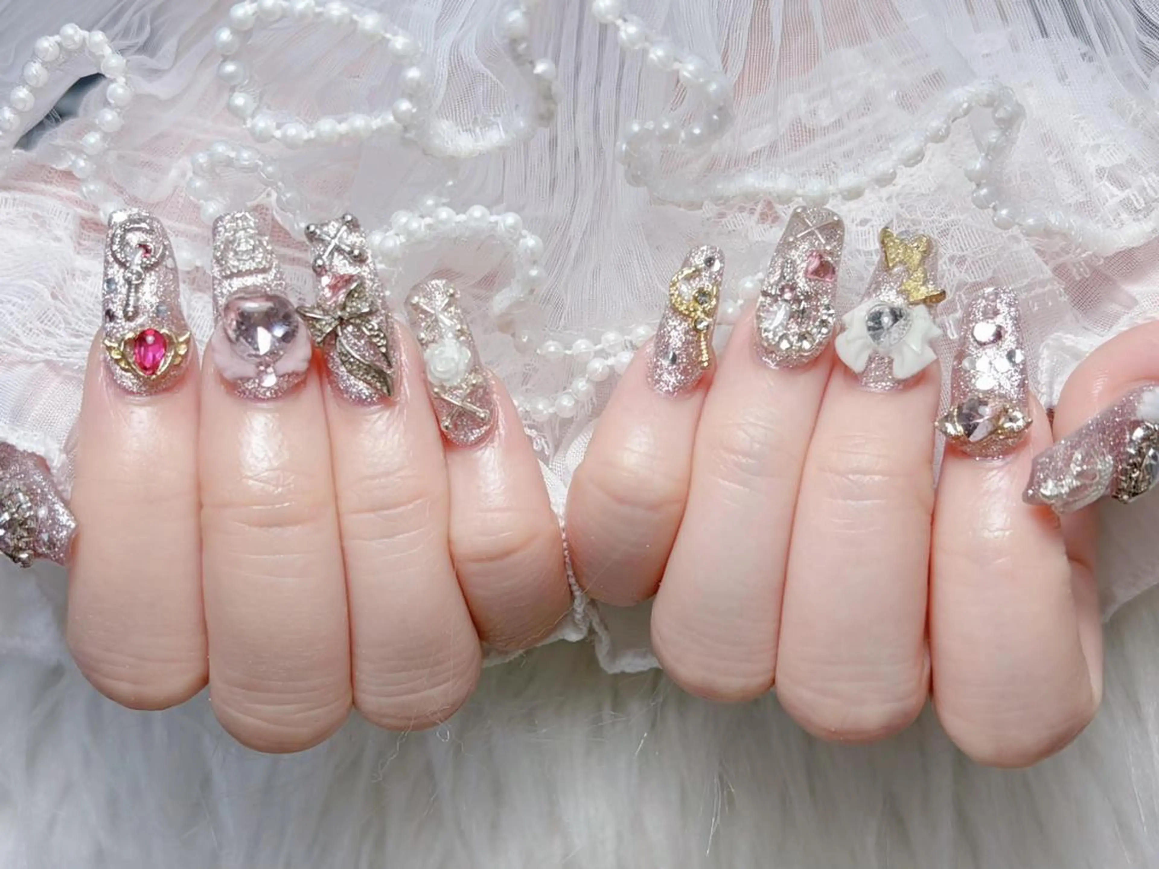 ネイル アートネイル オーロラネイル 長さ出し フットネイル ガーリー 🎀ゆうず 𝜗𝜚 ྀིのネイルデザイン