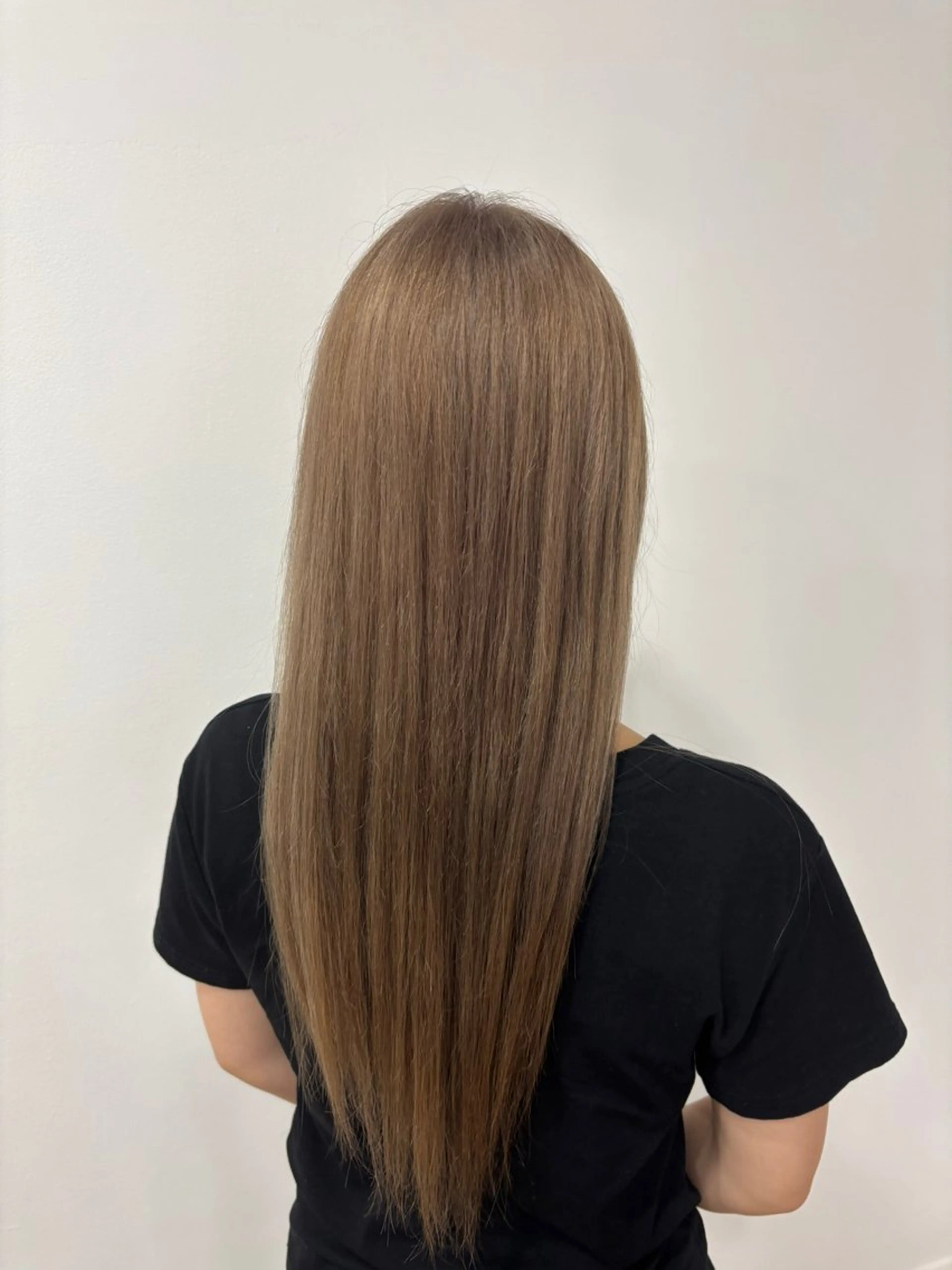 カラー ベージュカラー ダブルカラー ミルクティーベージュ HEADS MARIKAのヘアスタイル