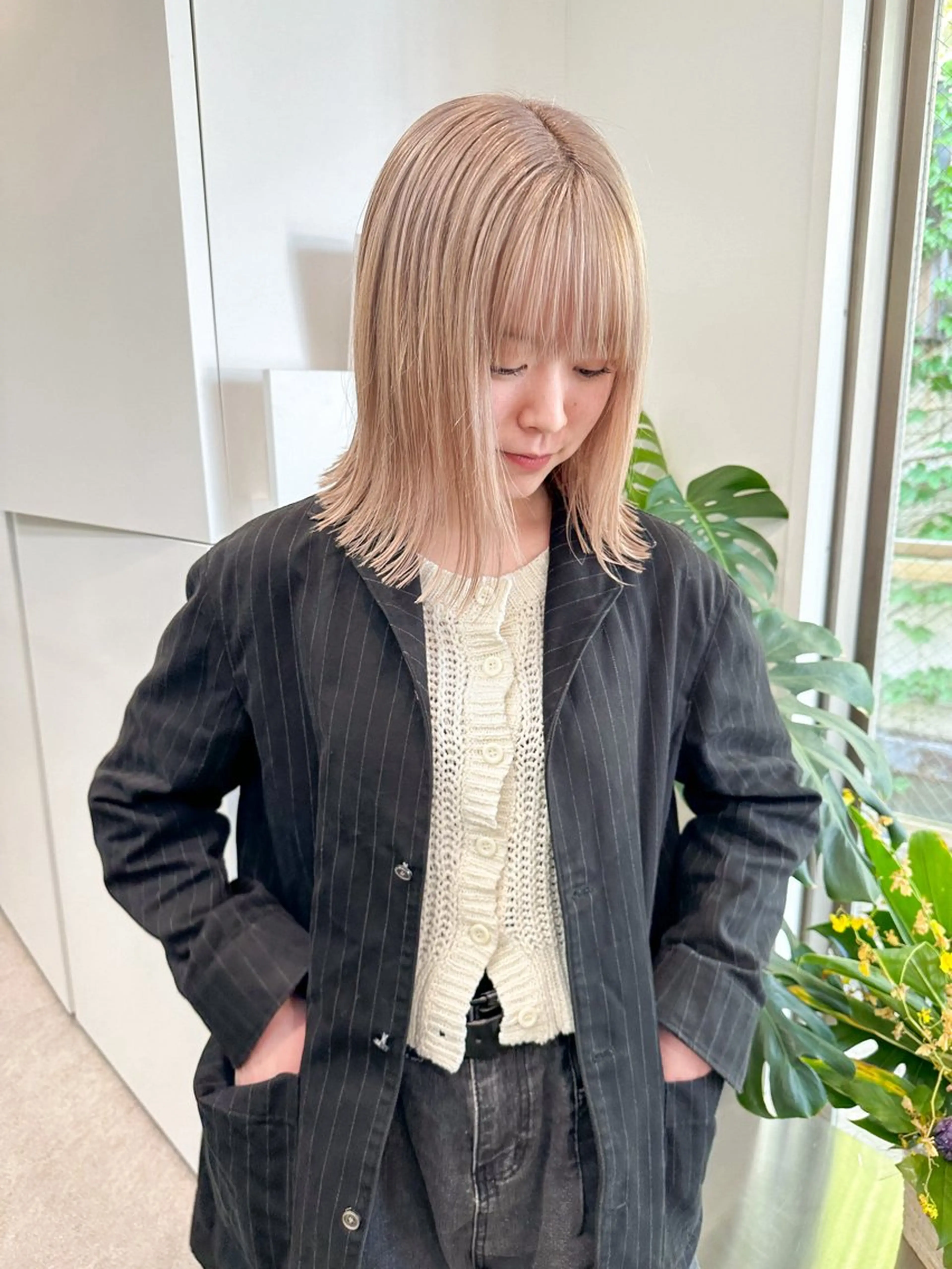 ミディアム カラー ベージュカラー ミルクティーベージュ ハイライト🌟/ ボブ/豊田のヘアスタイル