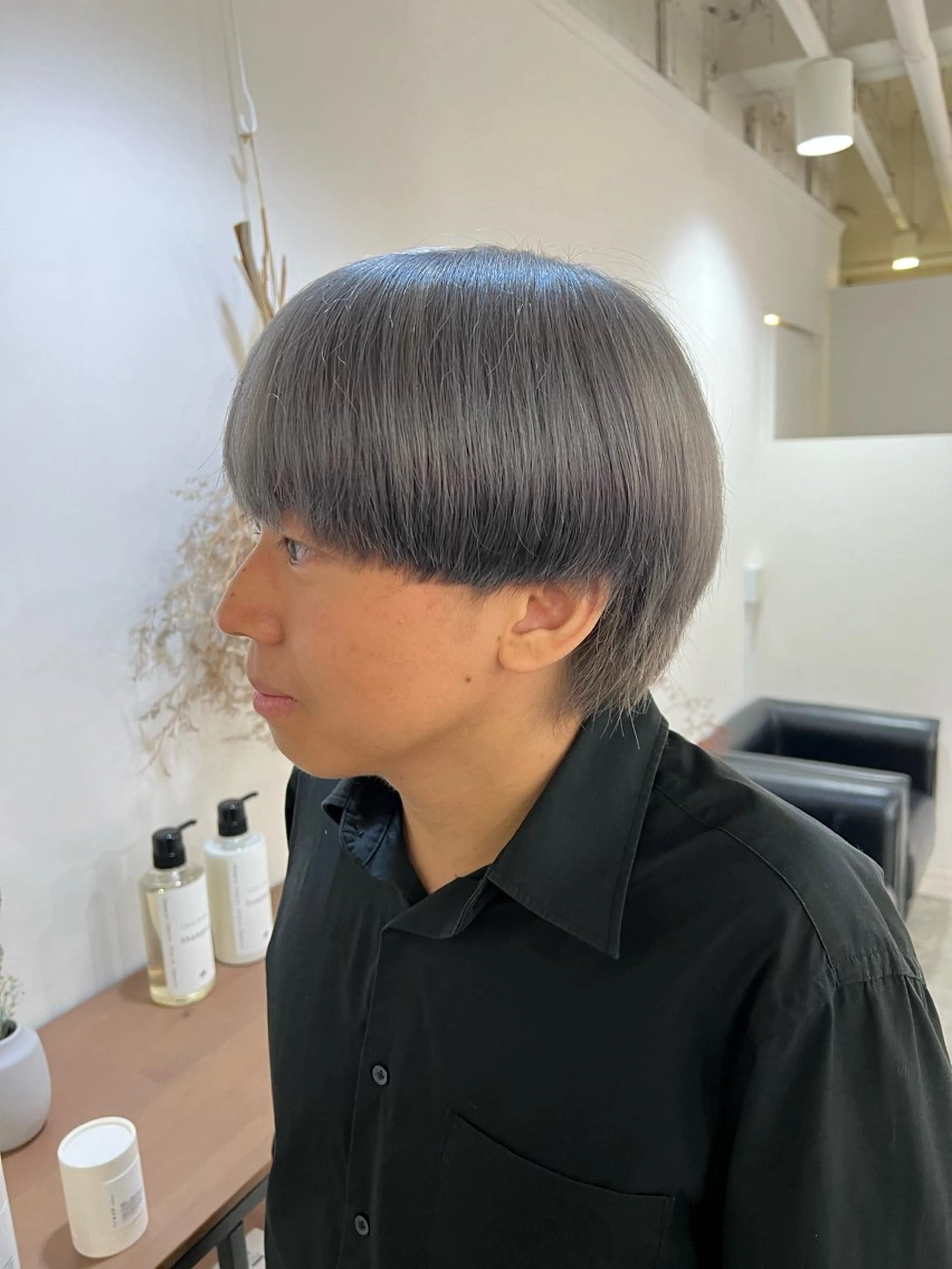 ショート カラー メンズ ケアブリーチ/ili 村上佳那多のヘアスタイル