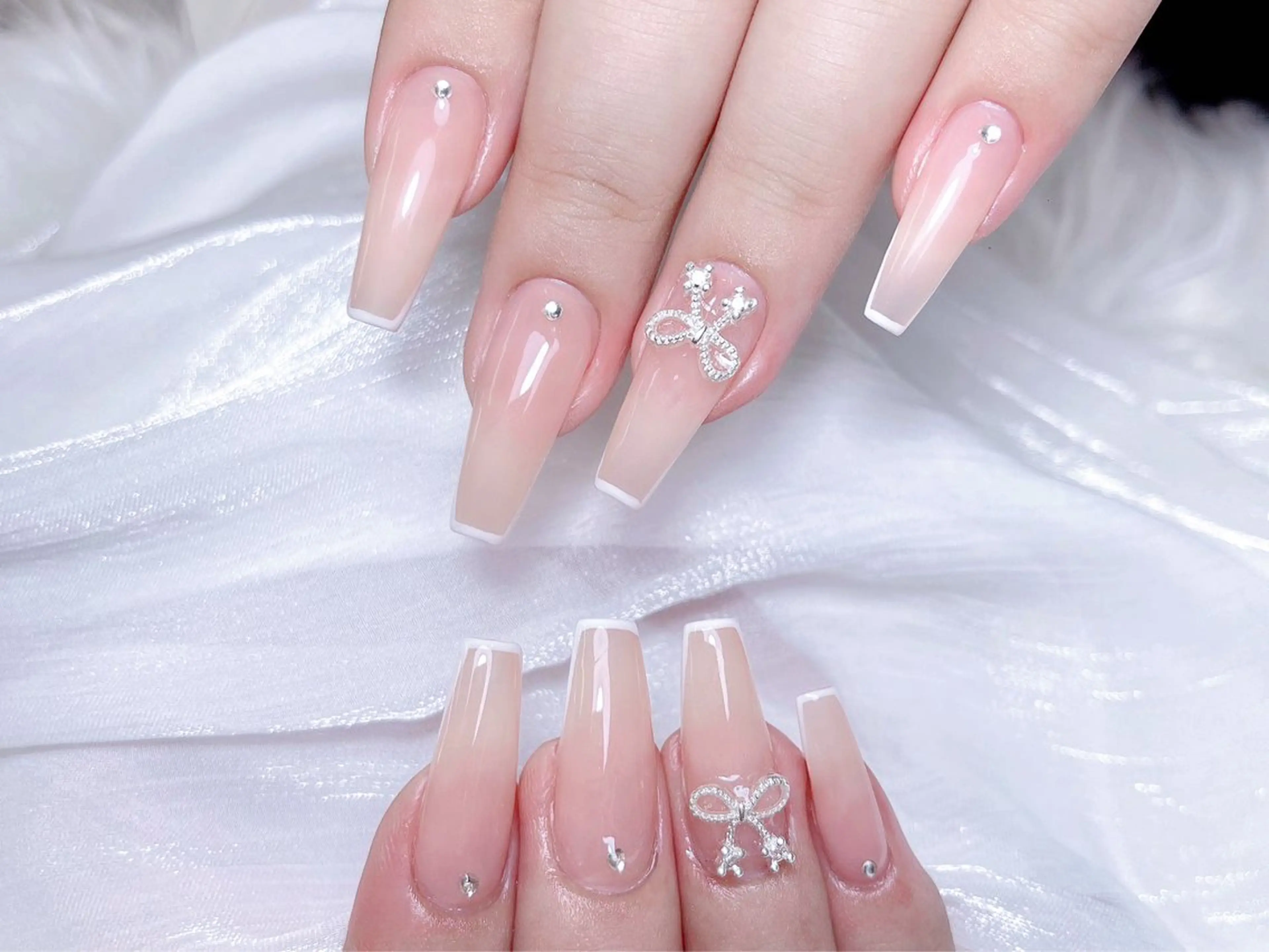 ネイル ハンドネイル M🌷nail 長さだし専門店のネイルデザイン