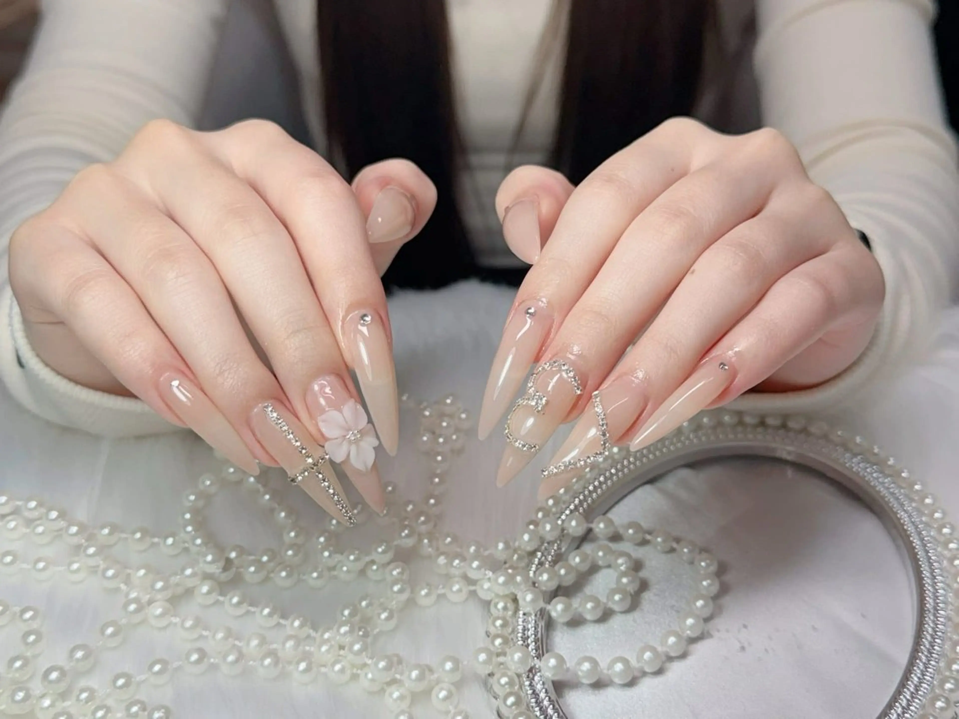 ネイル アートネイル ブラウン ジェルネイル ゴールド キラキラネイル ハンドネイル GOHOUBI Nail 心斎橋店のネイルデザイン