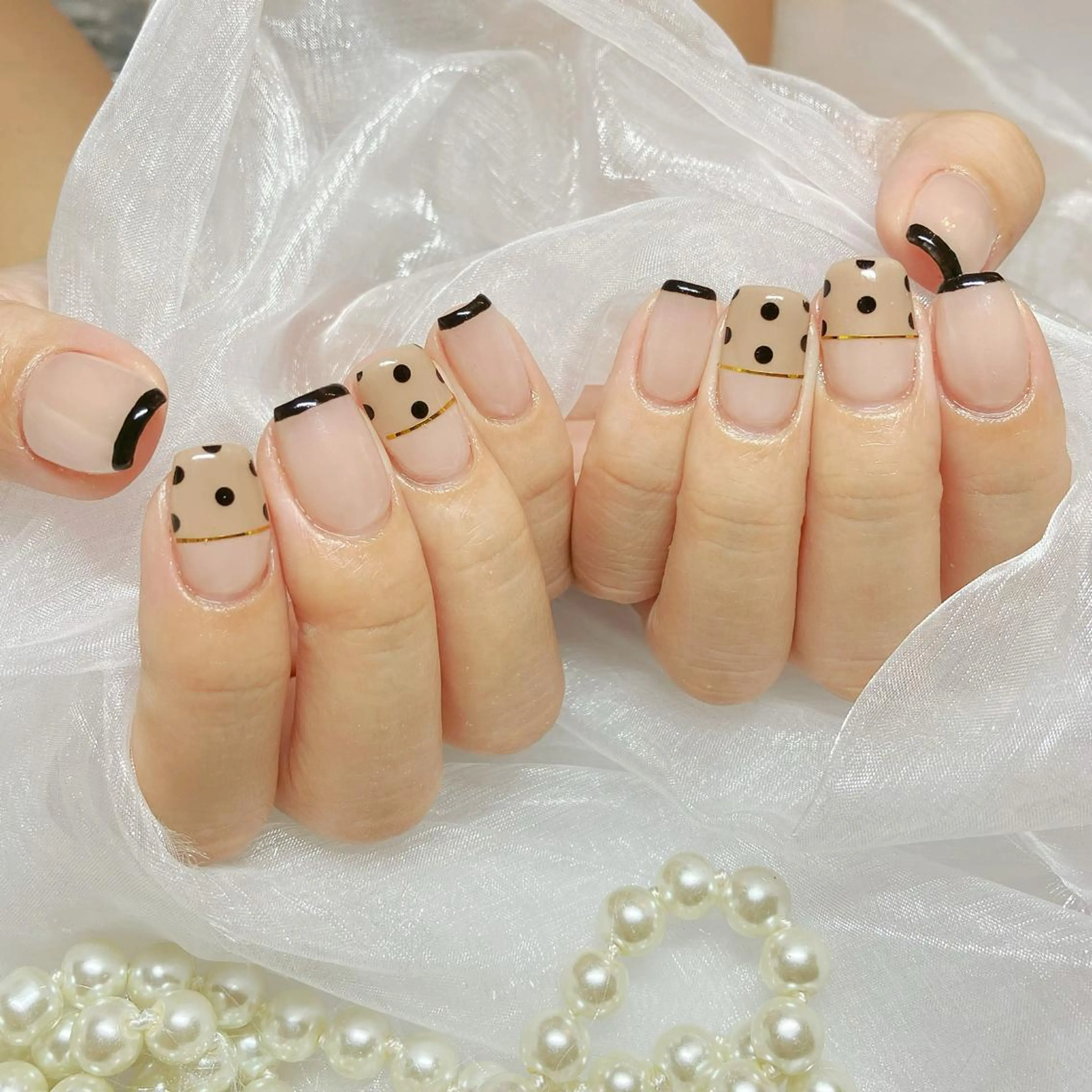 ネイル オーロラネイル フラッシュネイル ジェルネイル 氷ネイル・うるうるネイル キラキラネイル Amour baseのネイルデザイン