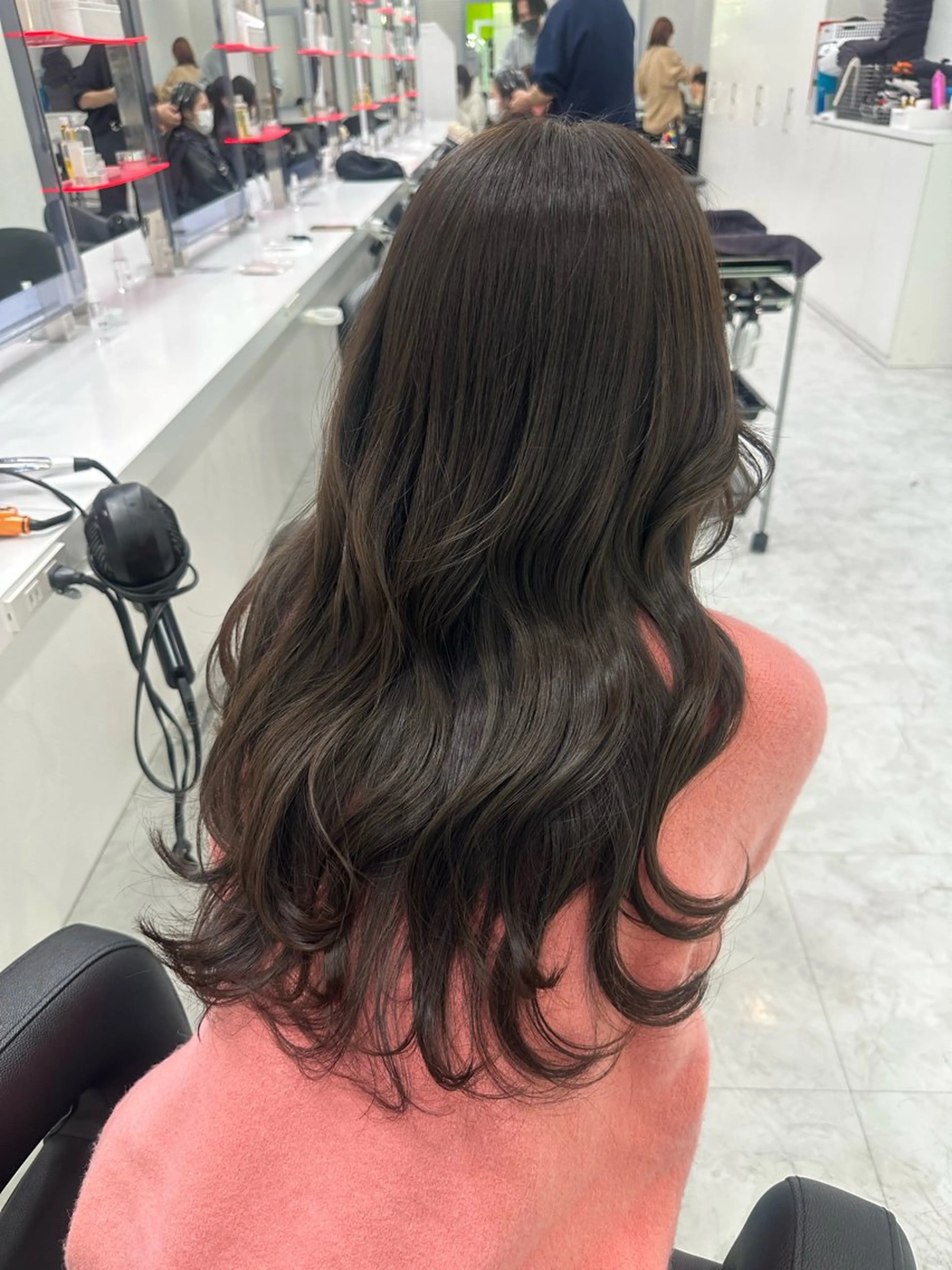 ロング カラー ヘアカラー トリートメント ヘッドスパ ヘアセット 流行りの透明感カラー ×縮毛矯正🤍ユウのヘアスタイル
