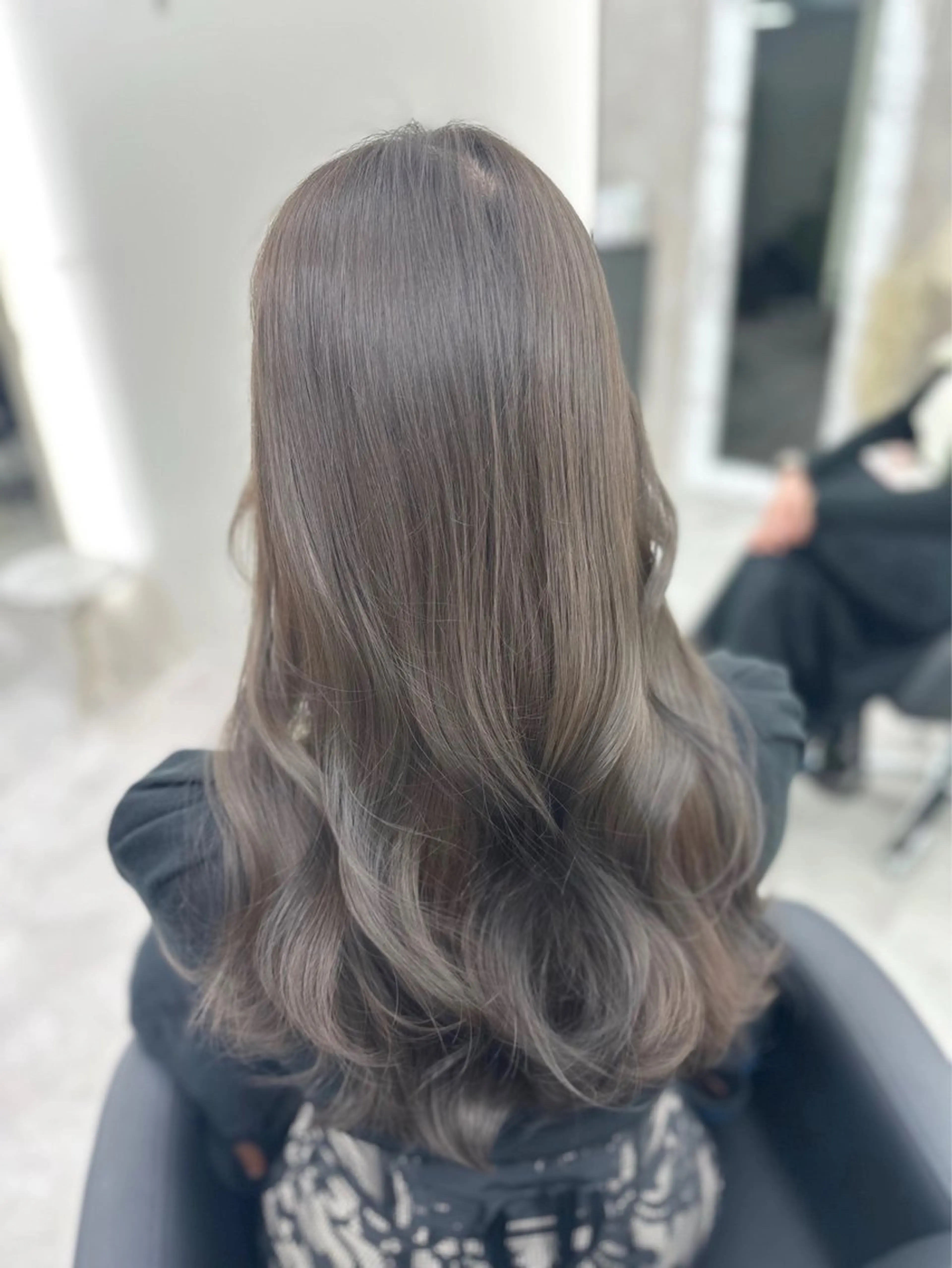 ロング カラー ブリーチ 透明感カラー ダブルカラー ブリーチなしカラー 顔まわりレイヤー カット ヘアカラー 田之上千尋/透明感 ブリーチなし/韓国風のヘアスタイル