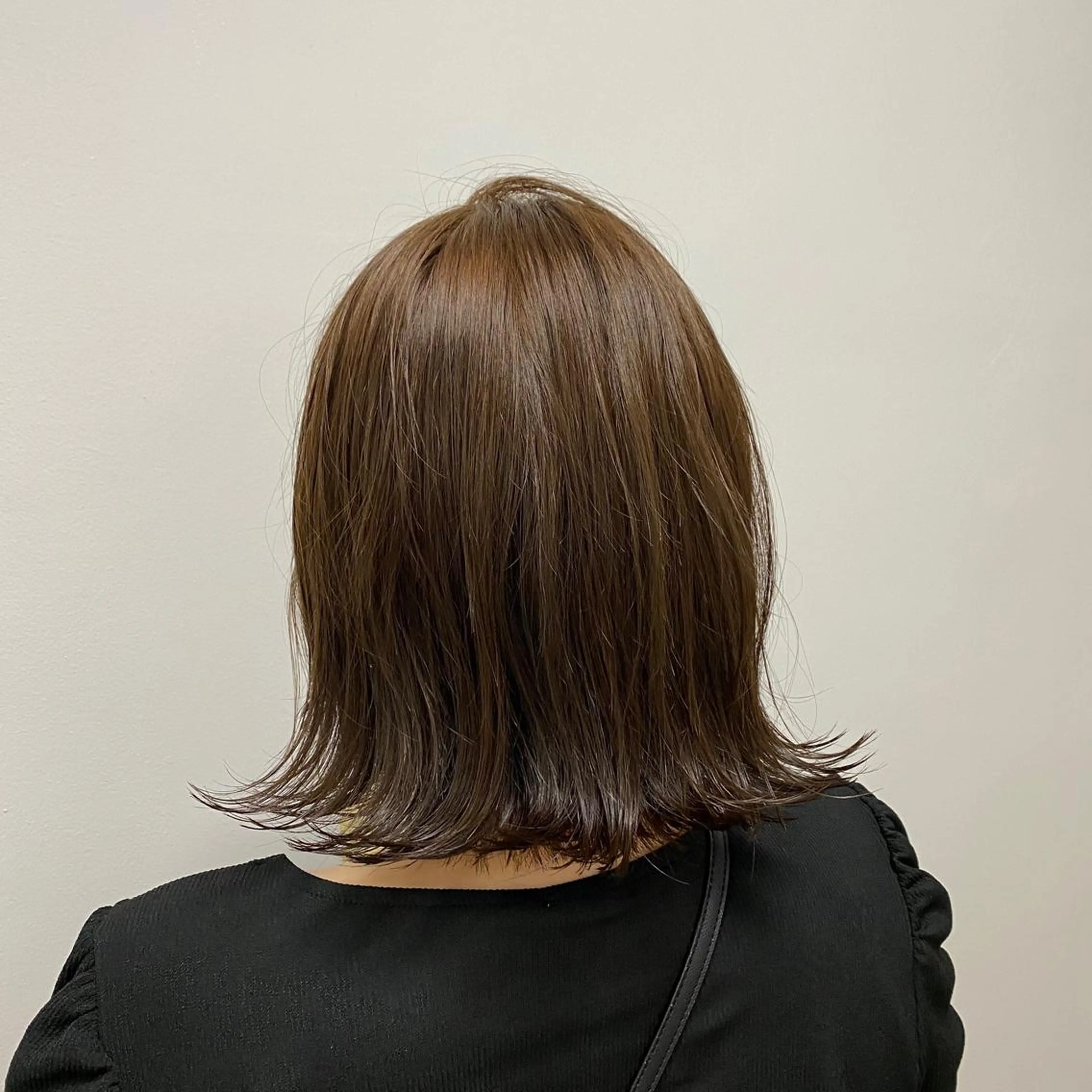 セミロング カラー パーマ ヘアアレンジ ネイル マツエク・マツパ 韓国風ベージュ🤎 赤みなし🌿横浜🤎のヘアスタイル