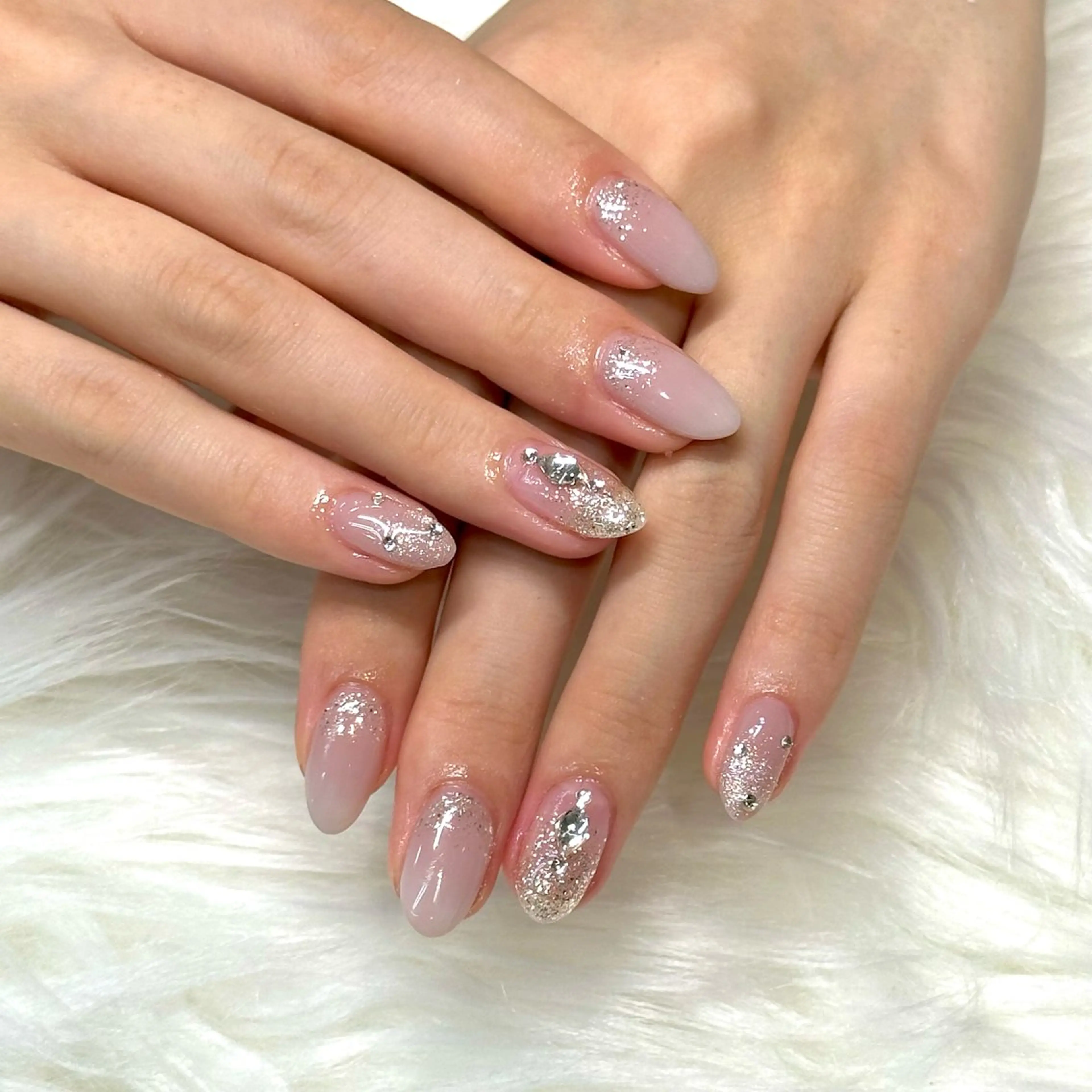 ネイル マグネットネイル ストーンネイル ハンドネイル Bianca浦和西口 Takenouchiのネイルデザイン