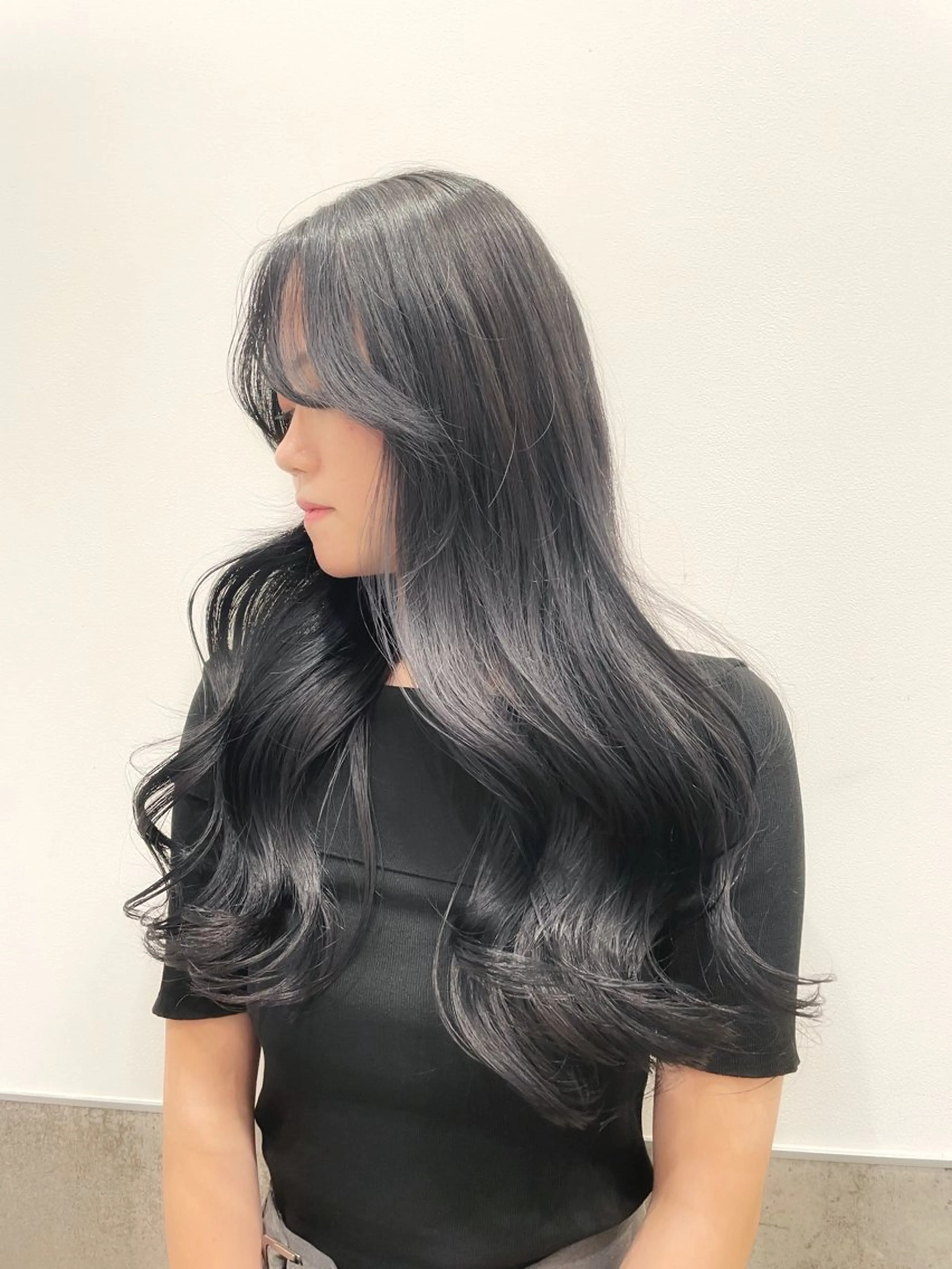 ロング カラー ヘアアレンジ アッシュ アッシュグレー アッシュグレージュ ブリーチ 透明感カラー ヘアカラー トリートメント ヘアセット 憧れの艶ハイトーンへ 🌙サイダサキのヘアスタイル