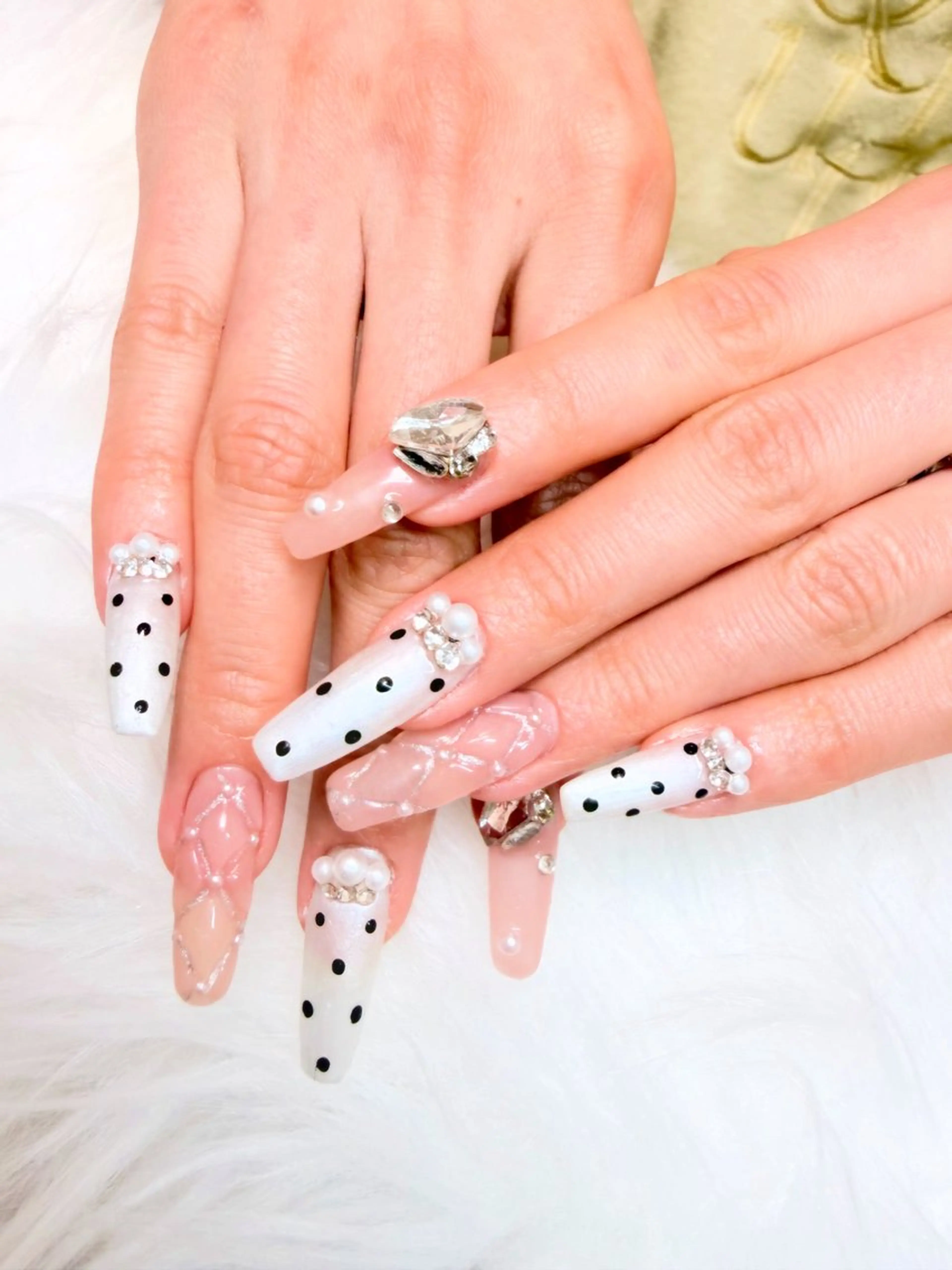 ネイル 長さ出し ガーリー 持ち込み Malo nailのネイルデザイン