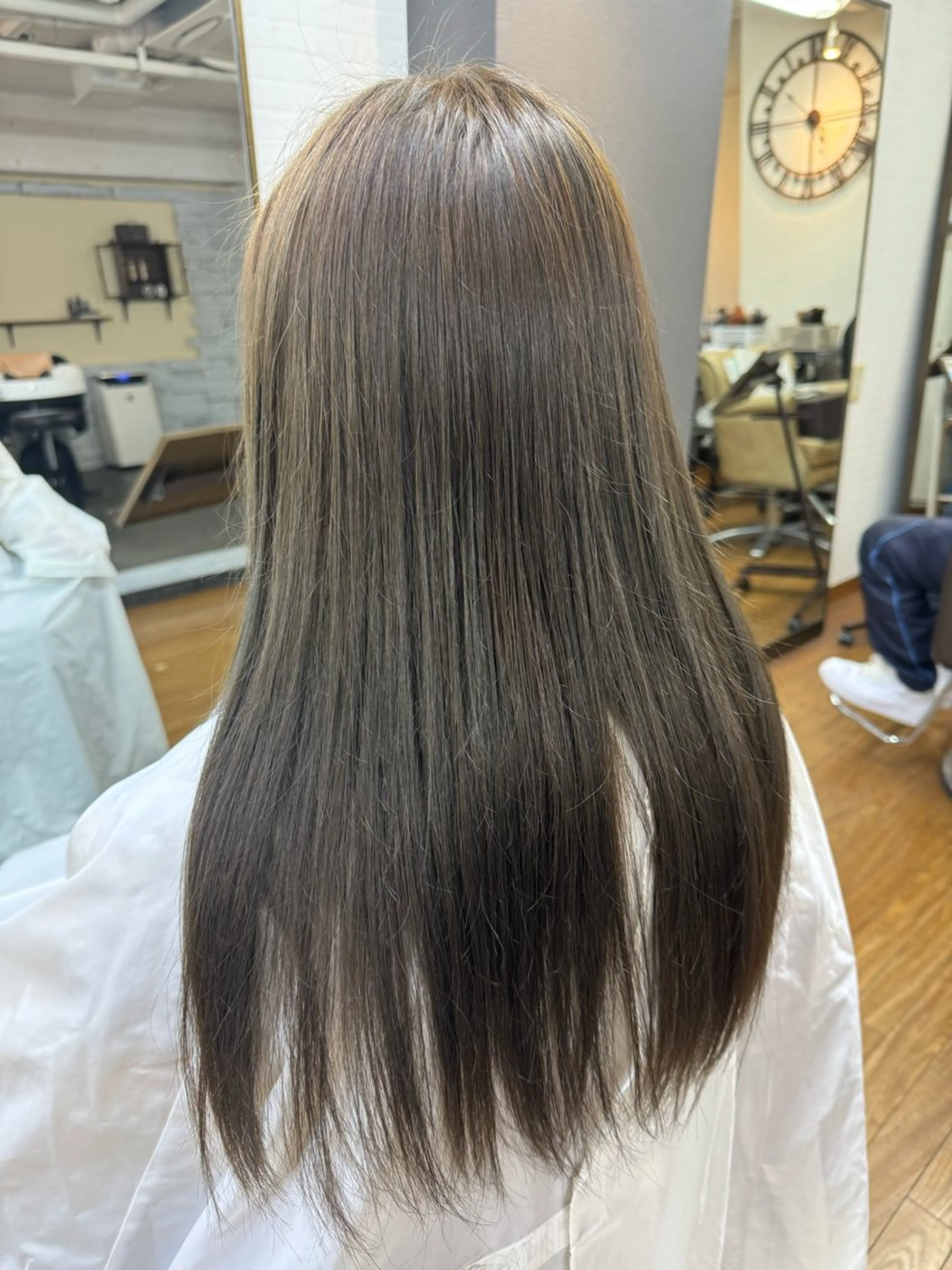 カラー giraffe  beauty ****所属・myon giraffeのヘアスタイル