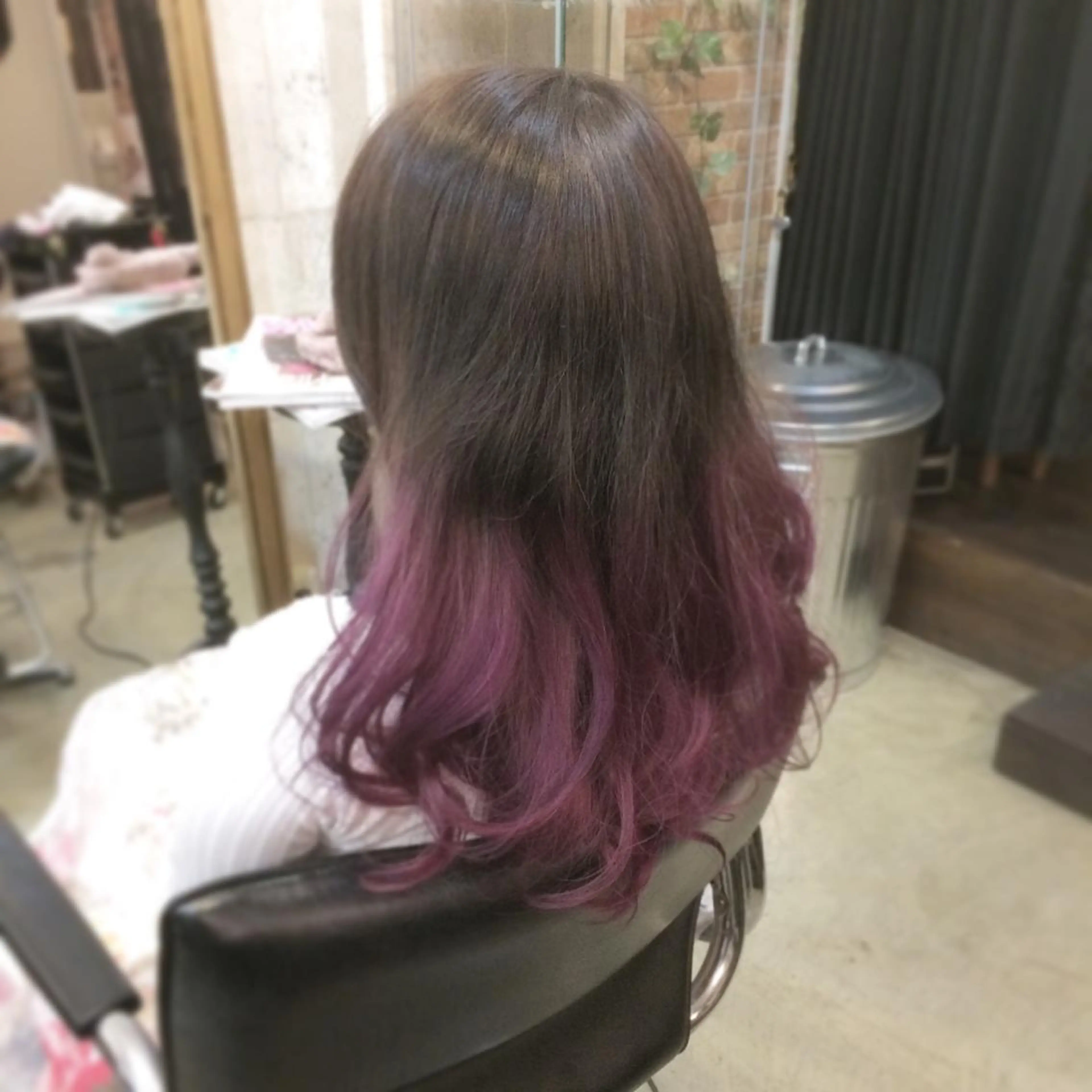 セミロング カラー アッシュ グラデーションカラー パープルカラー インナーカラー/天神 ブリーチ/吉田のヘアスタイル